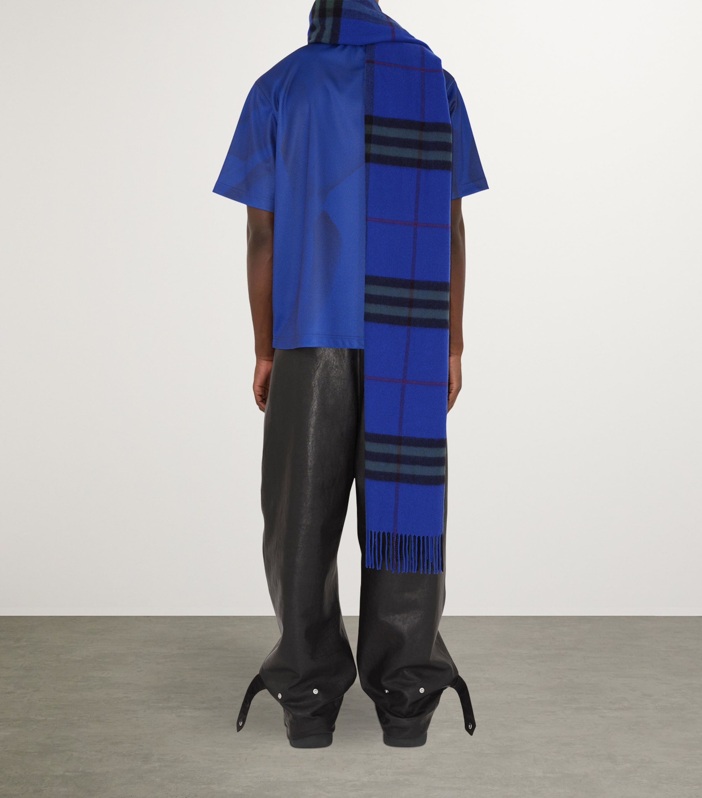 Burberry Wide Cashmere Check Scarf Knight /ivy Image 5