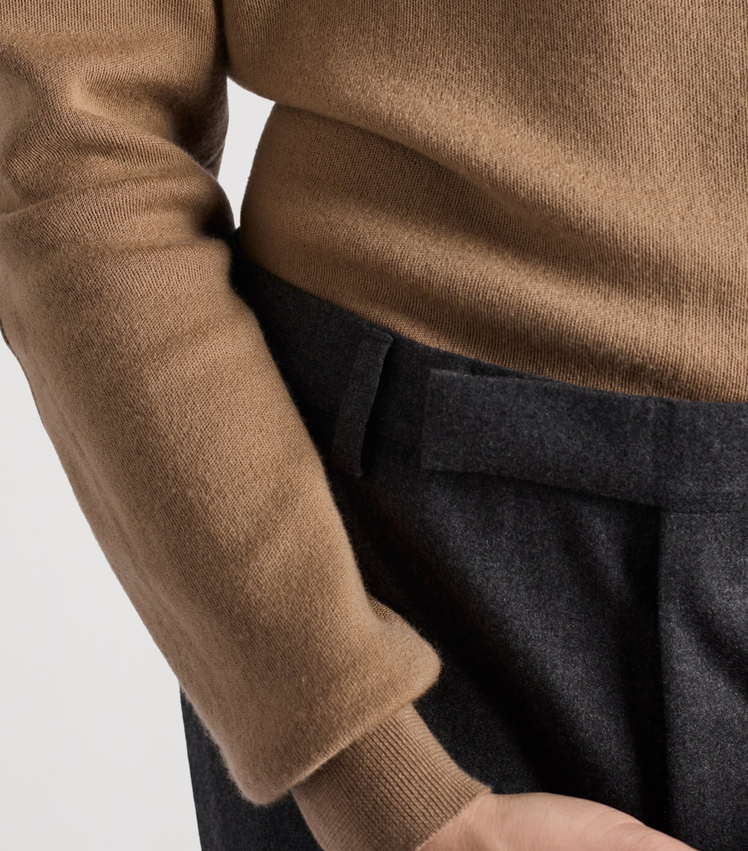 Cashmere Crew-Neck Sweater F0241 Image 4