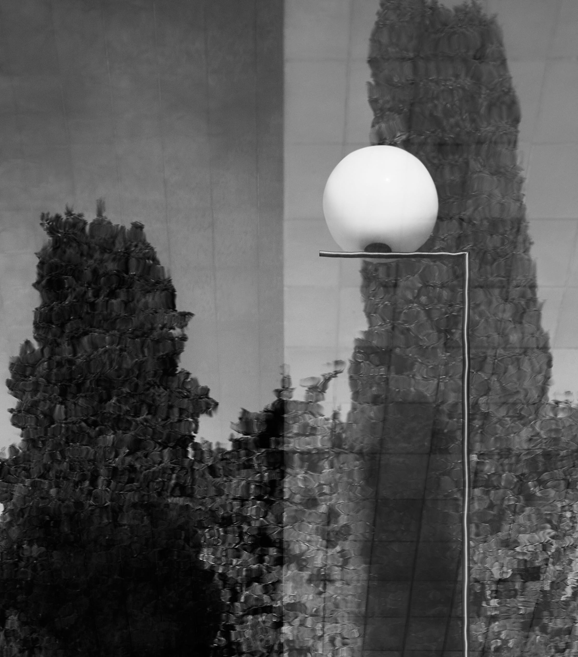 Flos IC F1 Outdoor Floor Lamp Image 2