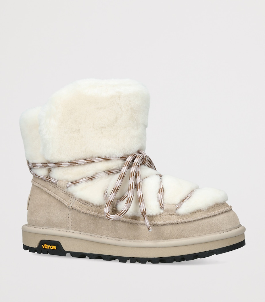 UGG Classic Tread Fluffed Boots Grey/light Image 2