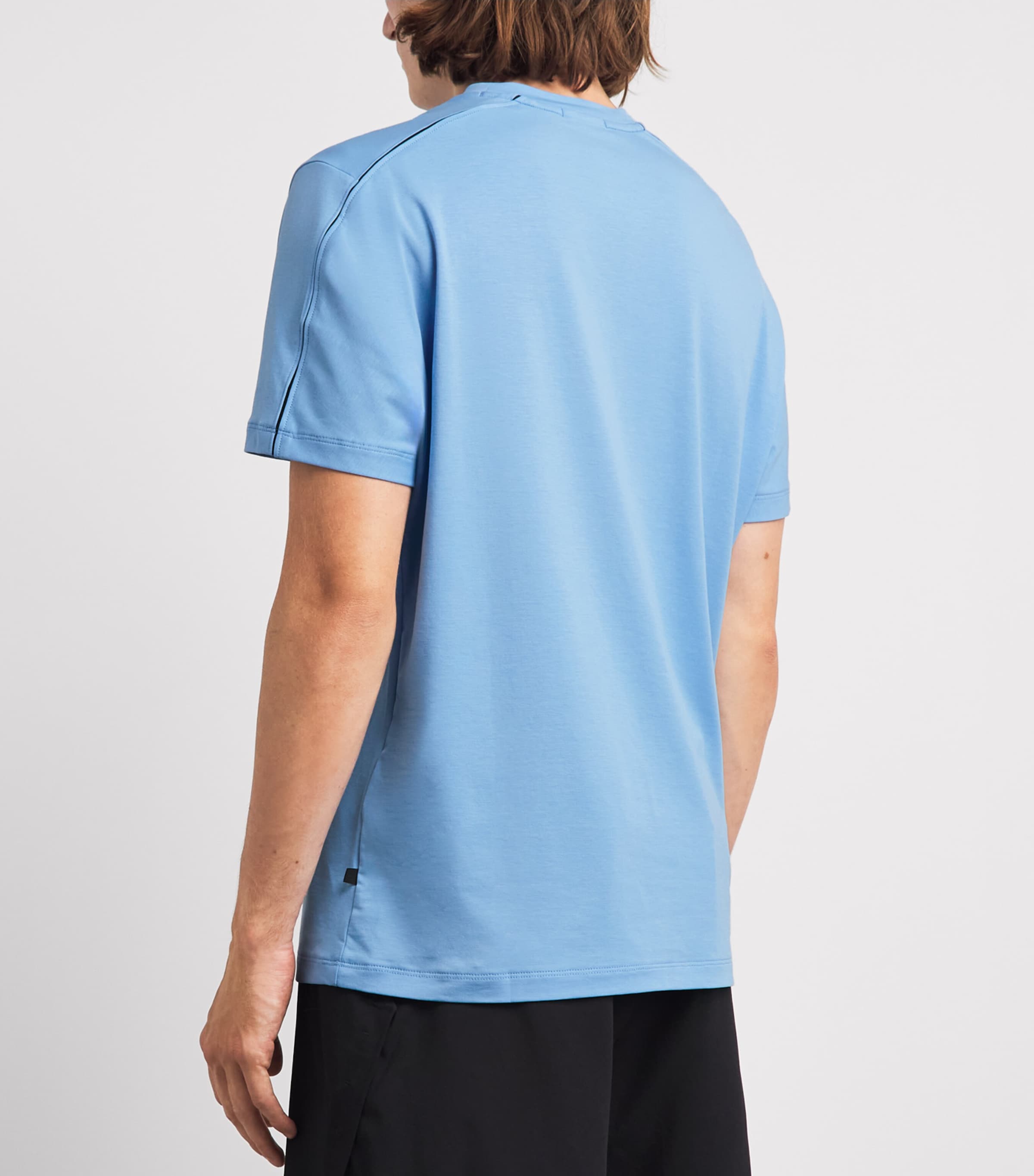 On Mens Focus T-Shirt Gourami Image 5