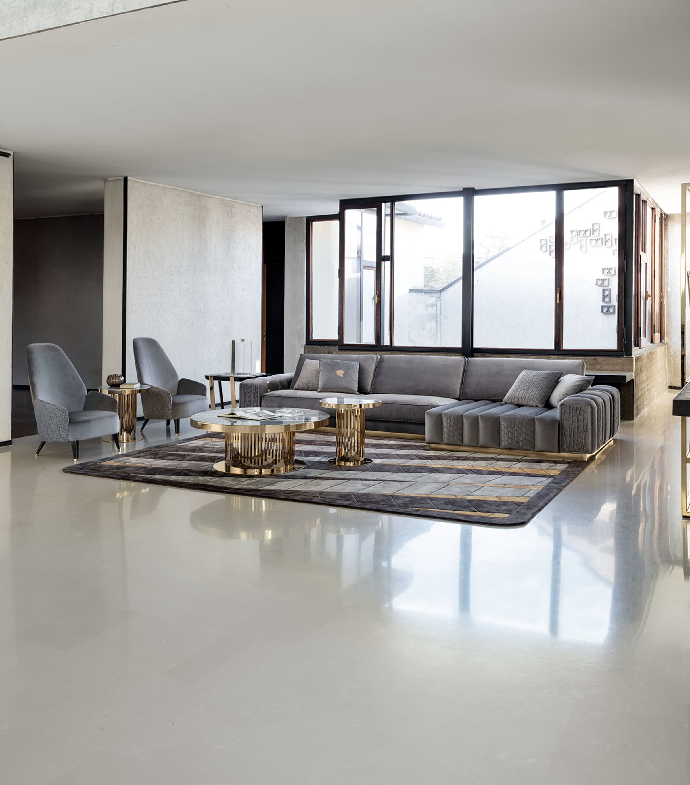 Large showroom with Giorgio Charisma sofa set and coffee tables