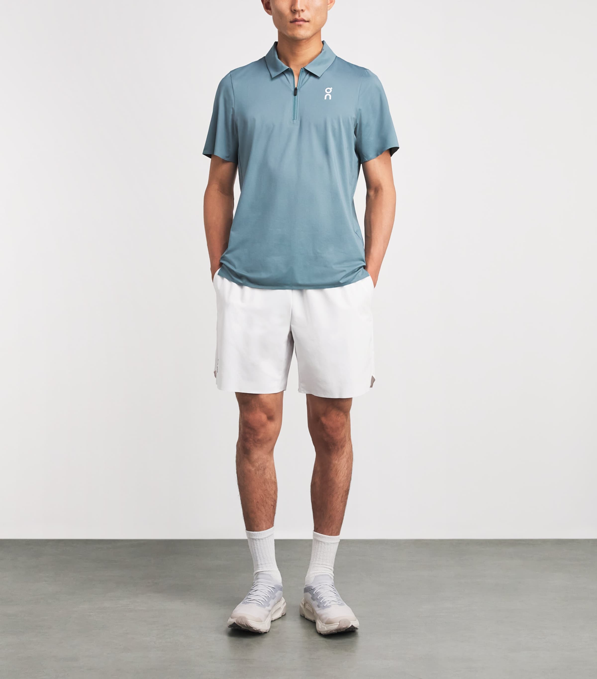 On Mens 7" Core Shorts White Image 2