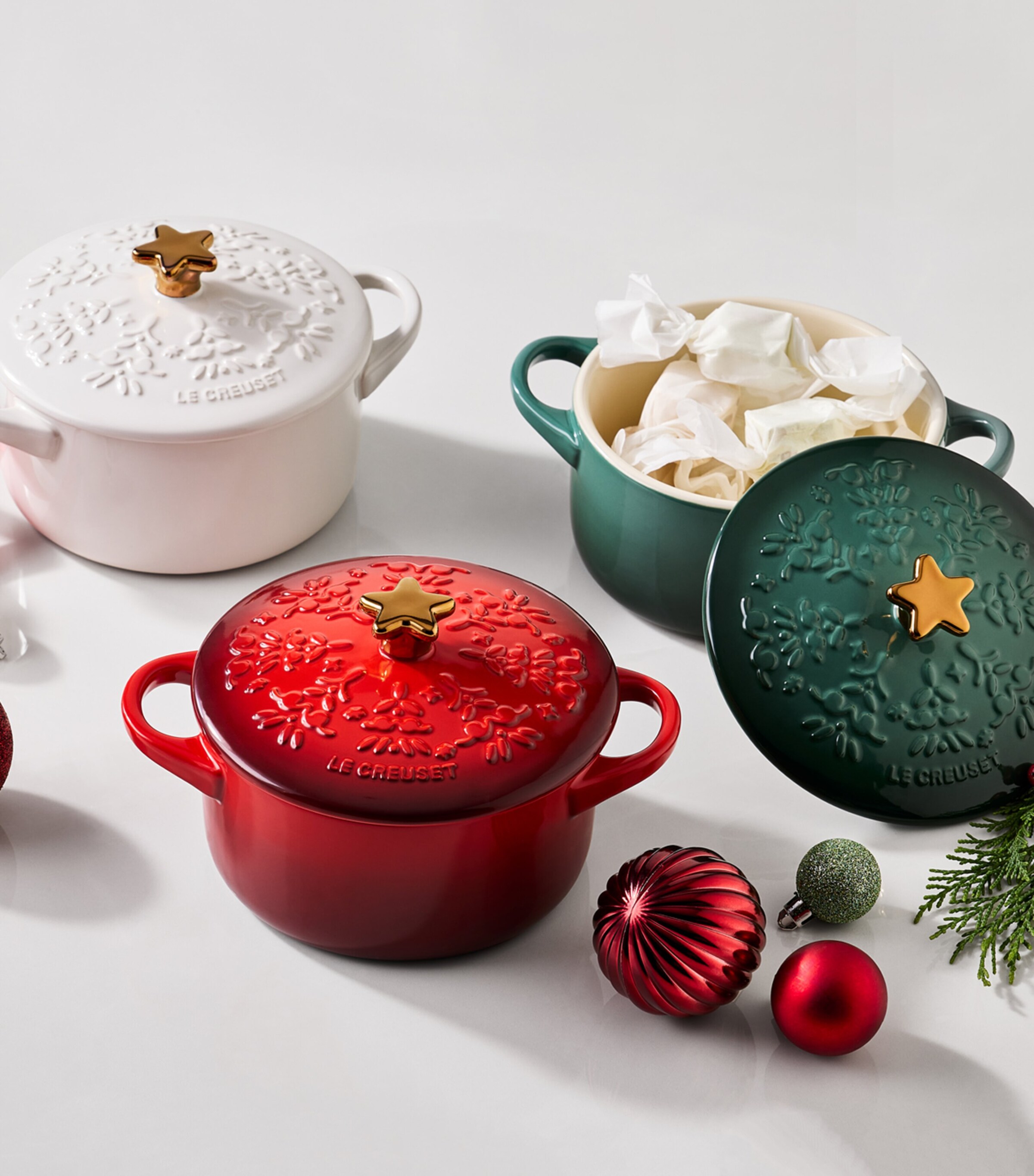 Petite Stoneware Holly Round Casserole Dish (10cm) NO COLOUR Image 6