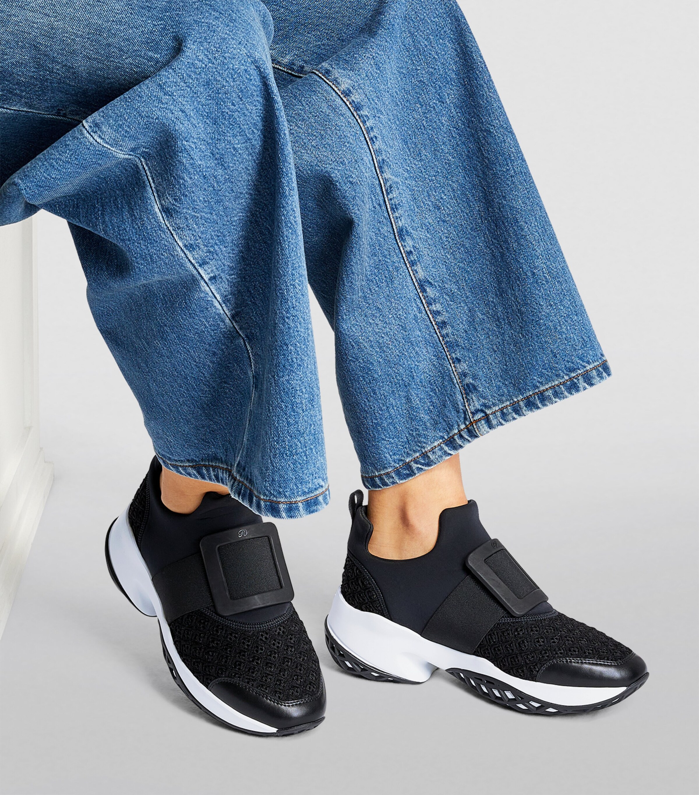 Viv' Run Sneakers Image 2