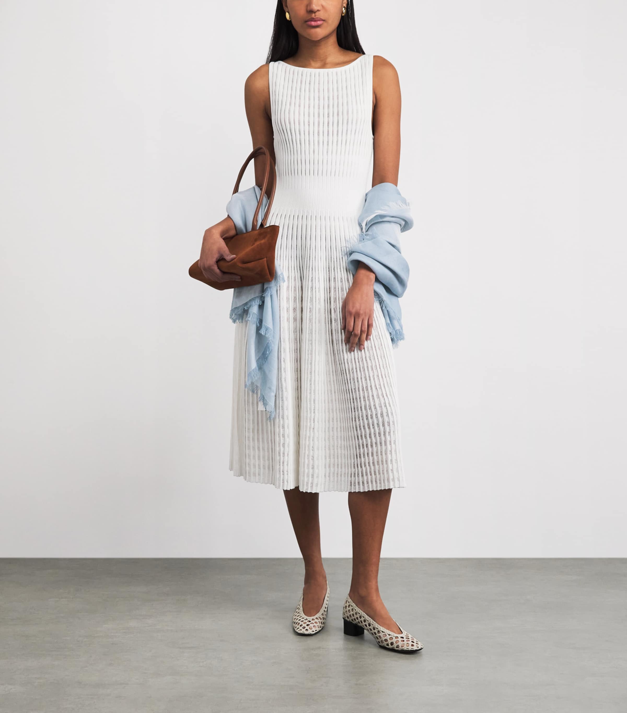 Joseph Linen-Blend Fern Scarf Chambray Image 3