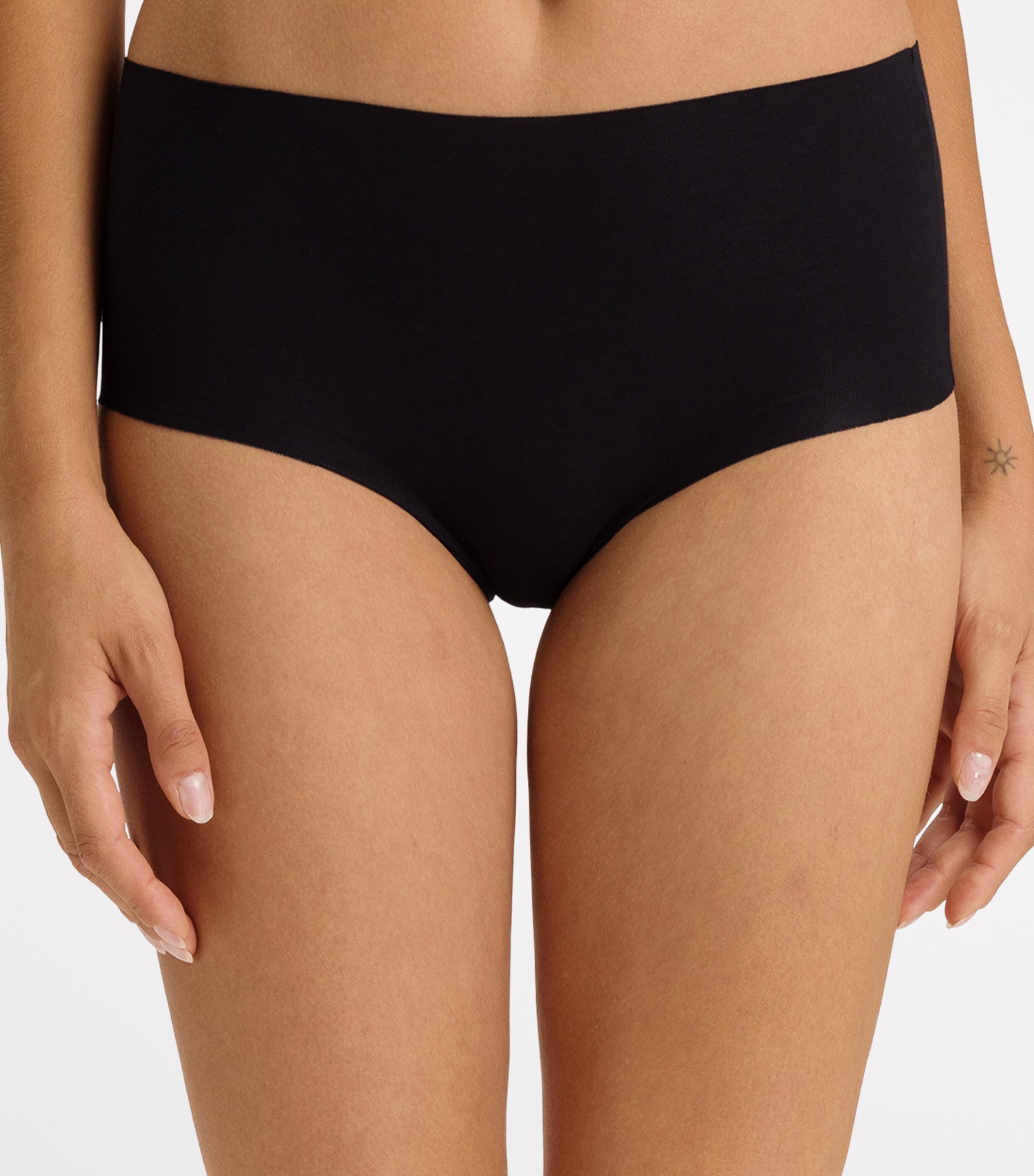 Invisible Cotton Maxi Briefs BLACK Image 3