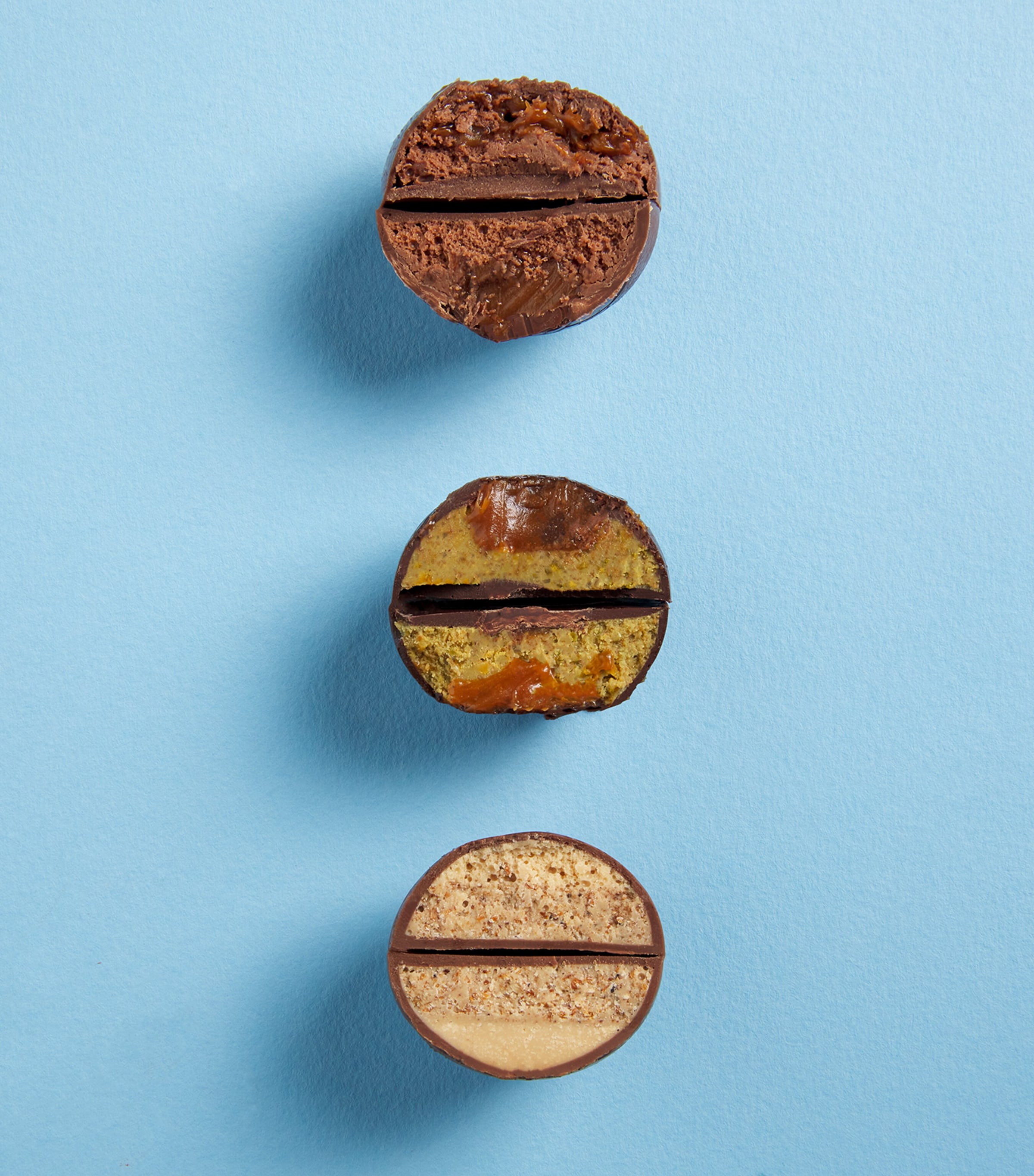 Luxury Easter Egg Selection (290g) NO COLOUR Image 3