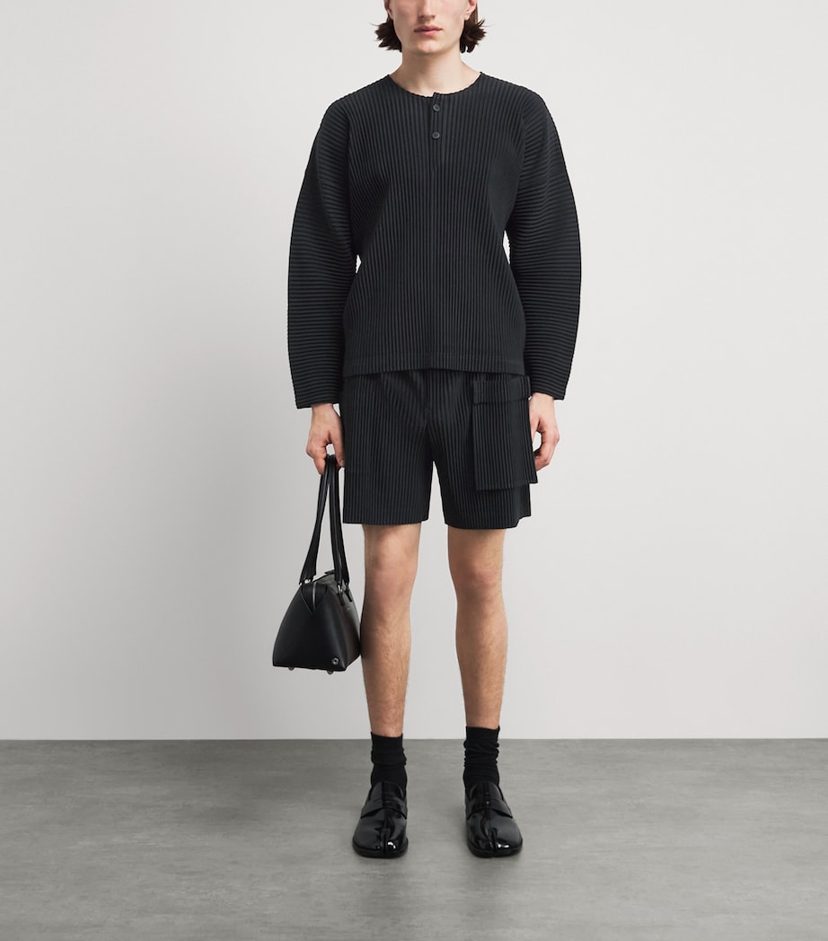 Homme Plissé Issey Miyake Mens Painter’s Gear Shorts Black Image 2