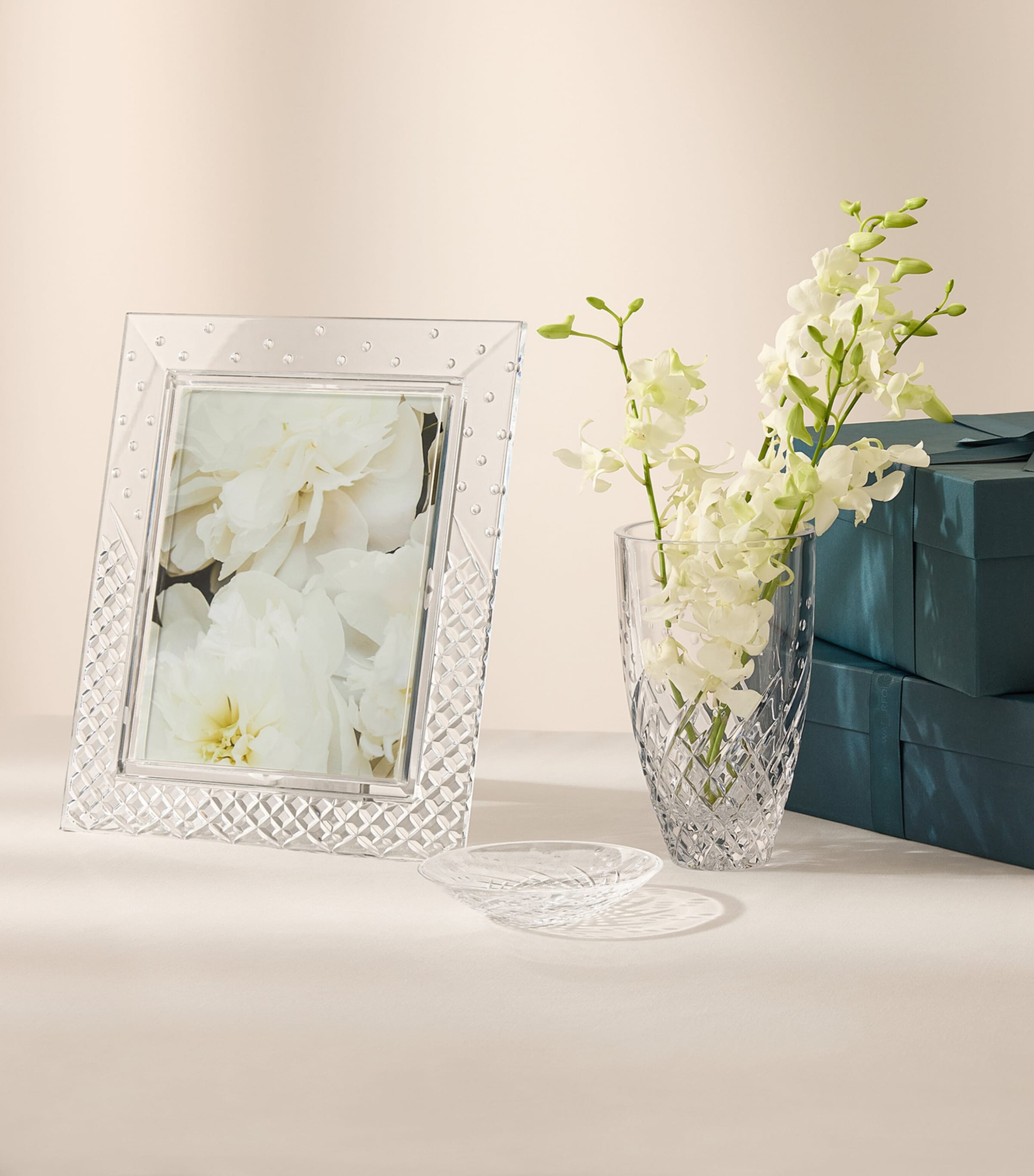 Crystal Celebrations Photo Frame (5'' x 7'') CLEAR Image 5