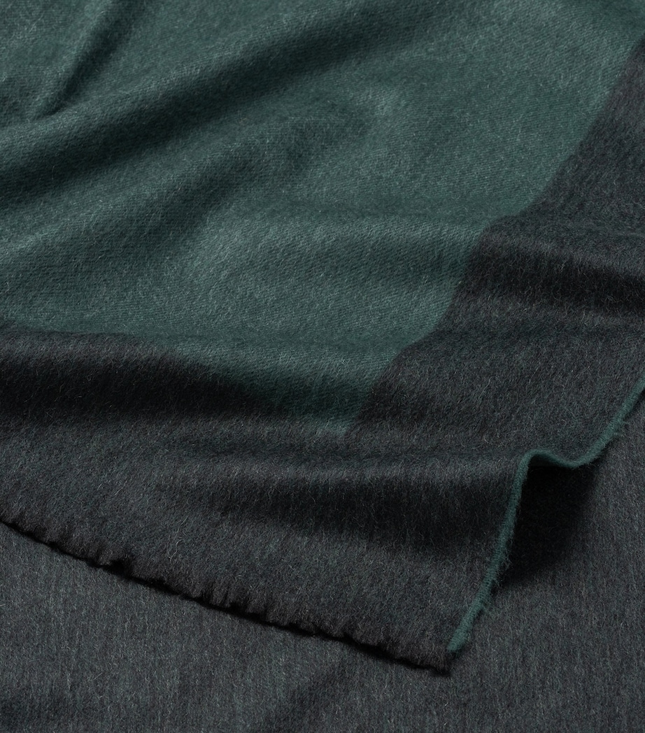 Begg x Co Cashmere Arran Border Throw (150cm x 200cm) Charcoal Spruce Image 3