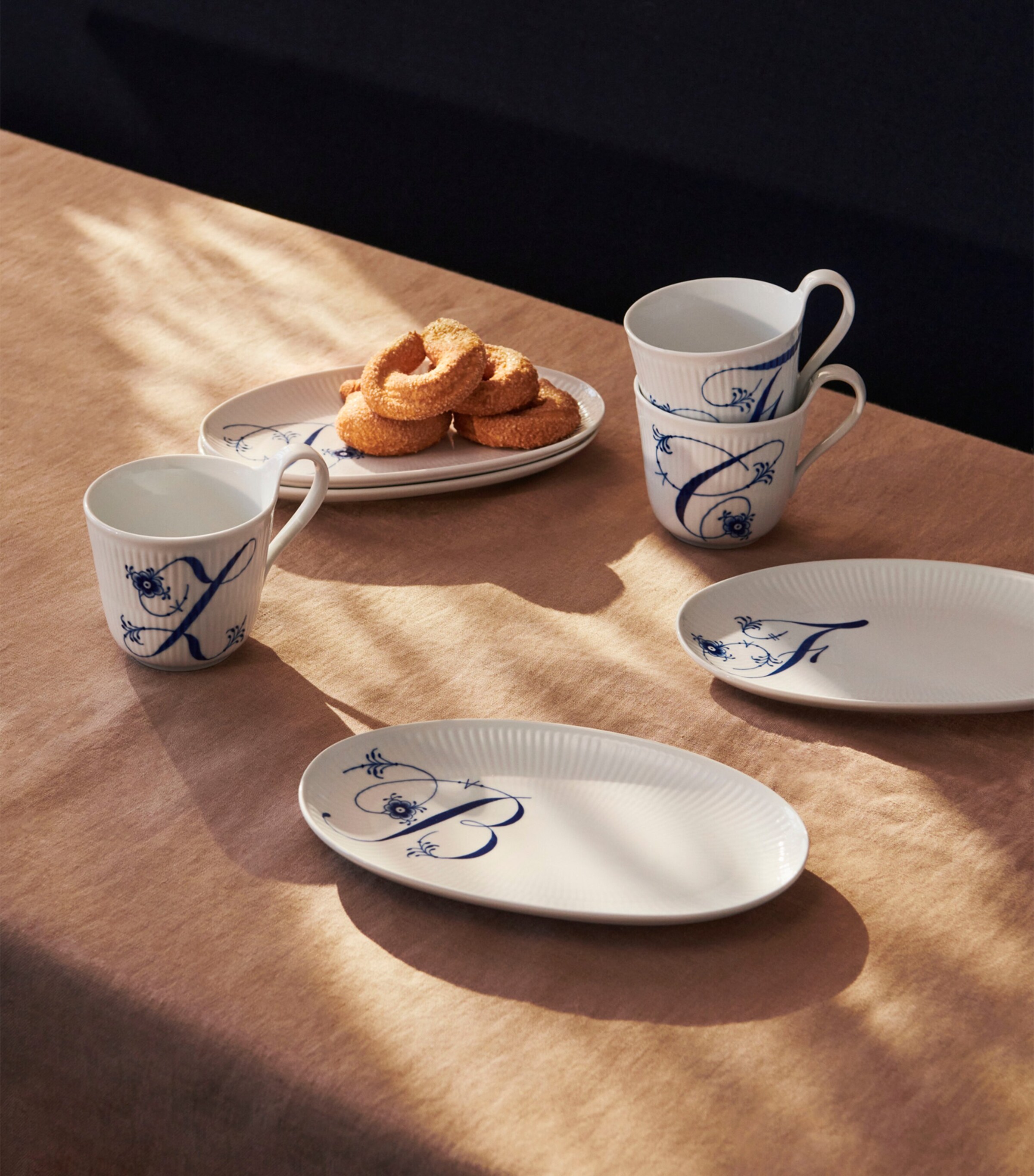 Alphabet Coll Oval Plate (23.5cm) BLUE Image 2