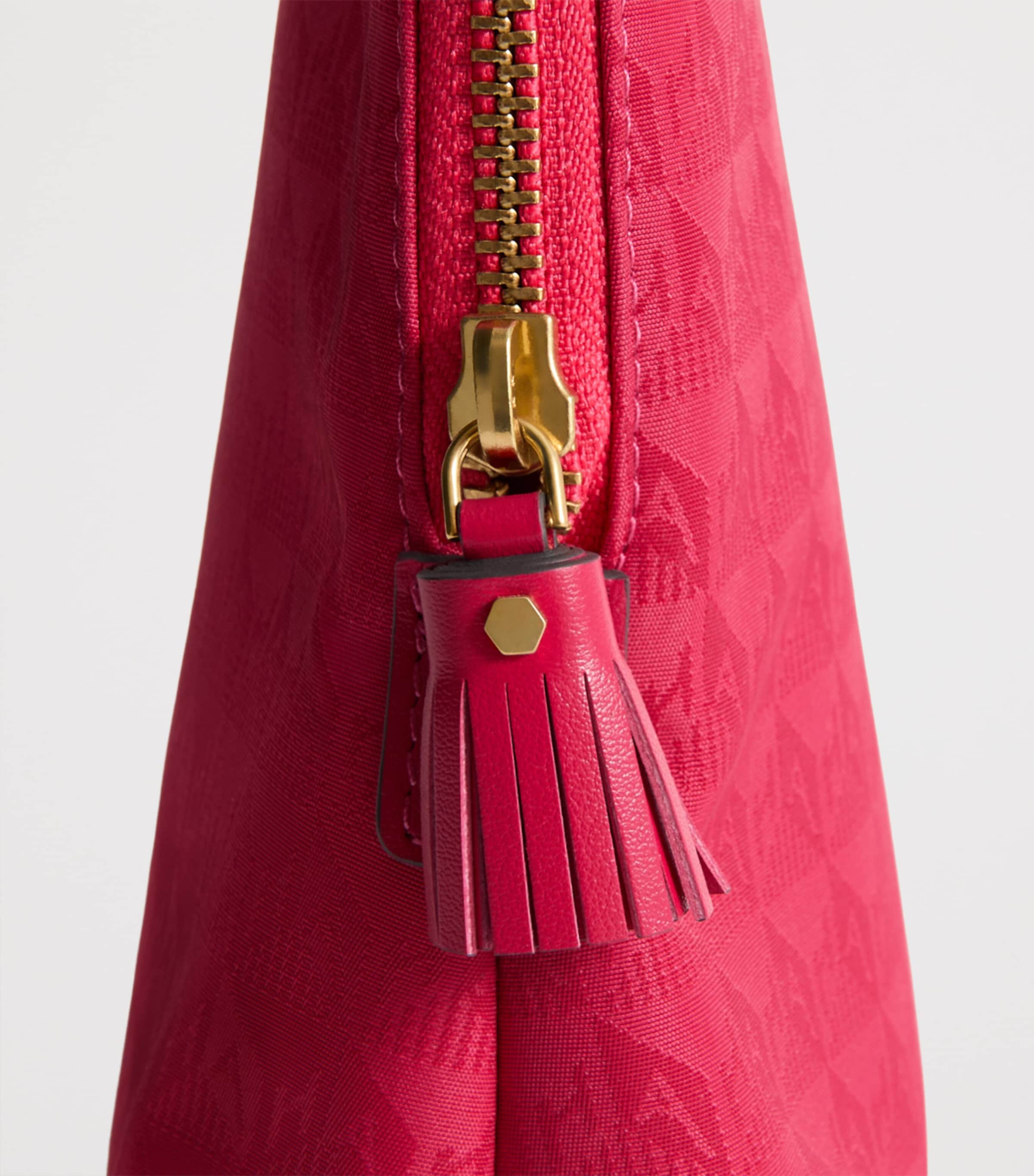 Jacquard Logo Lotions and Potions Pouch MAGENTA Image 3