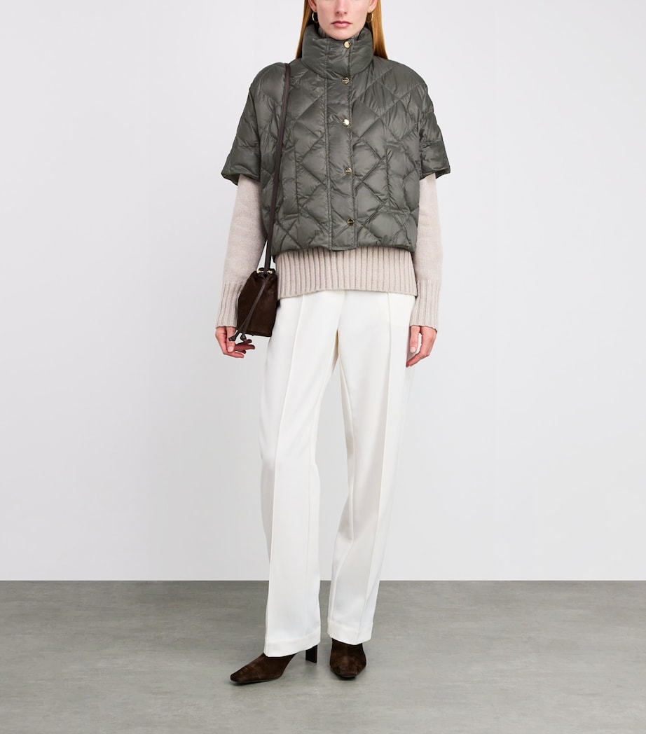 The Cube Water-Repellent Poncho GREEN Image 2