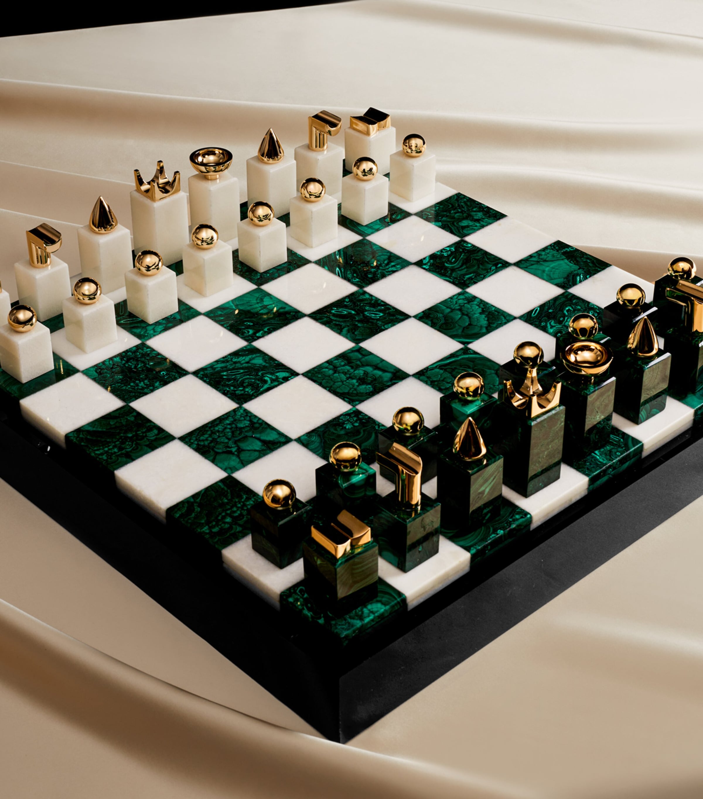 L'Objet Malachite Chess Set Malachite Image 5