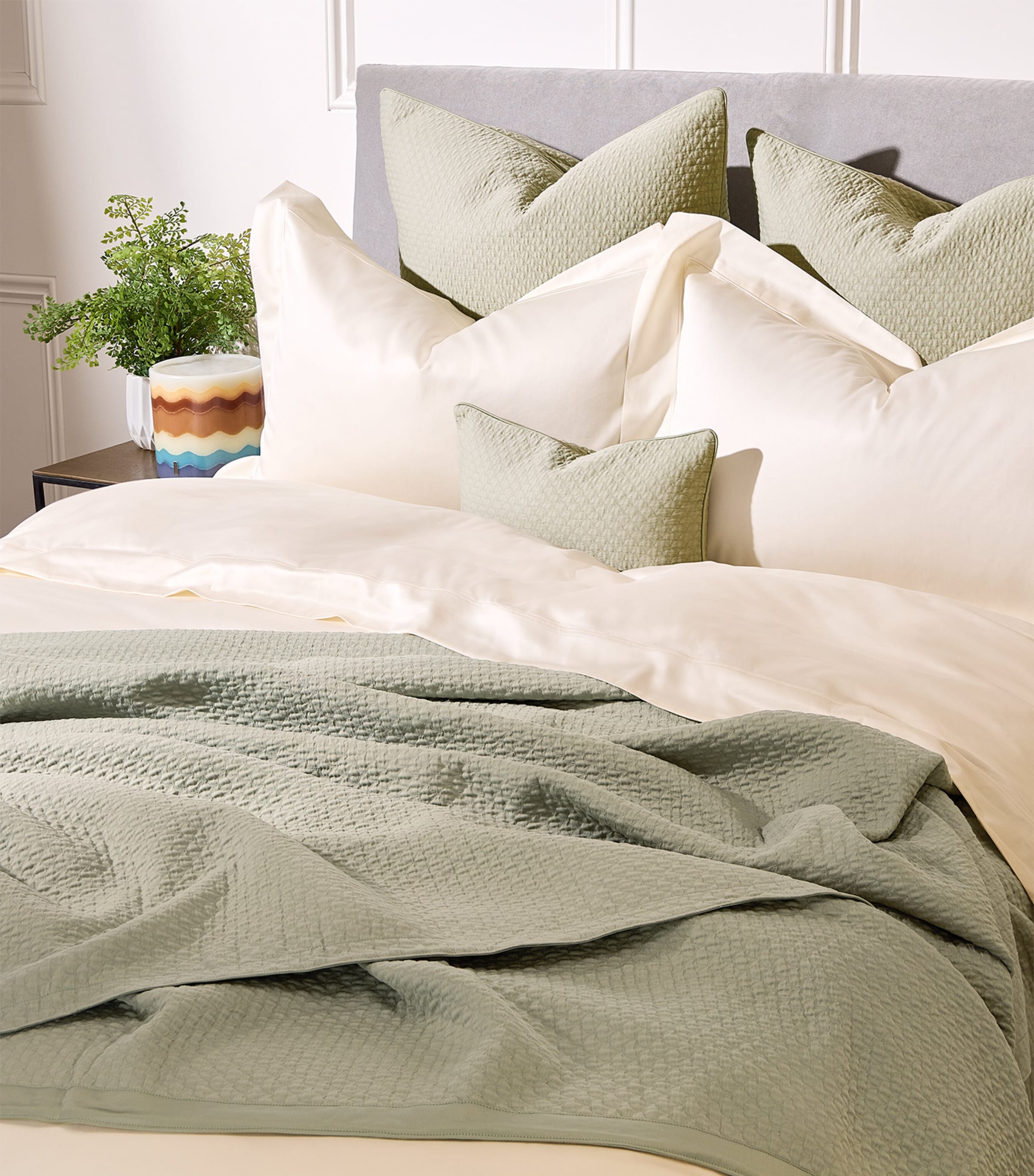 Prince King Bedspread (245cm x 255cm) 277 LAUREL Image 3