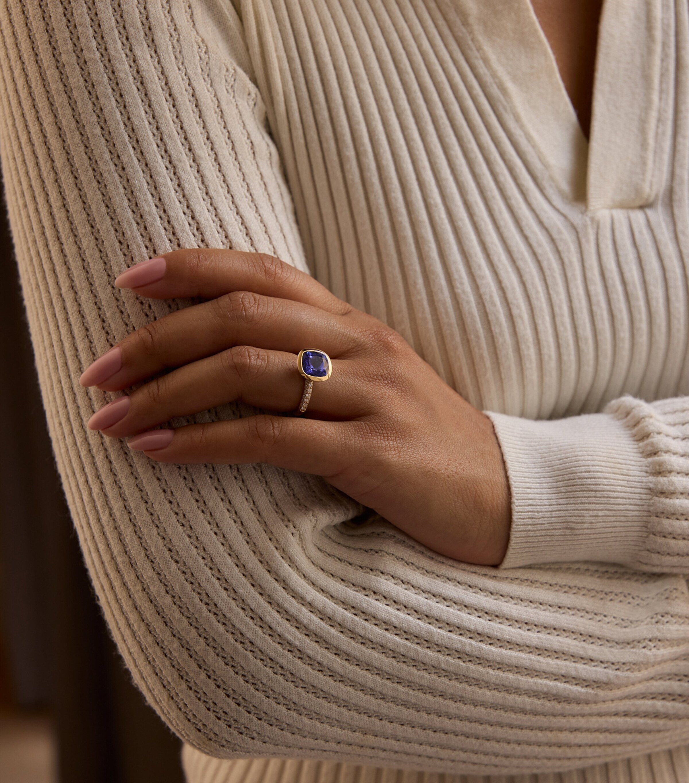 Boodles Yellow Gold, Diamond and Tanzanite Dolce Vita Cushion Ring Yellow Gold Image 2