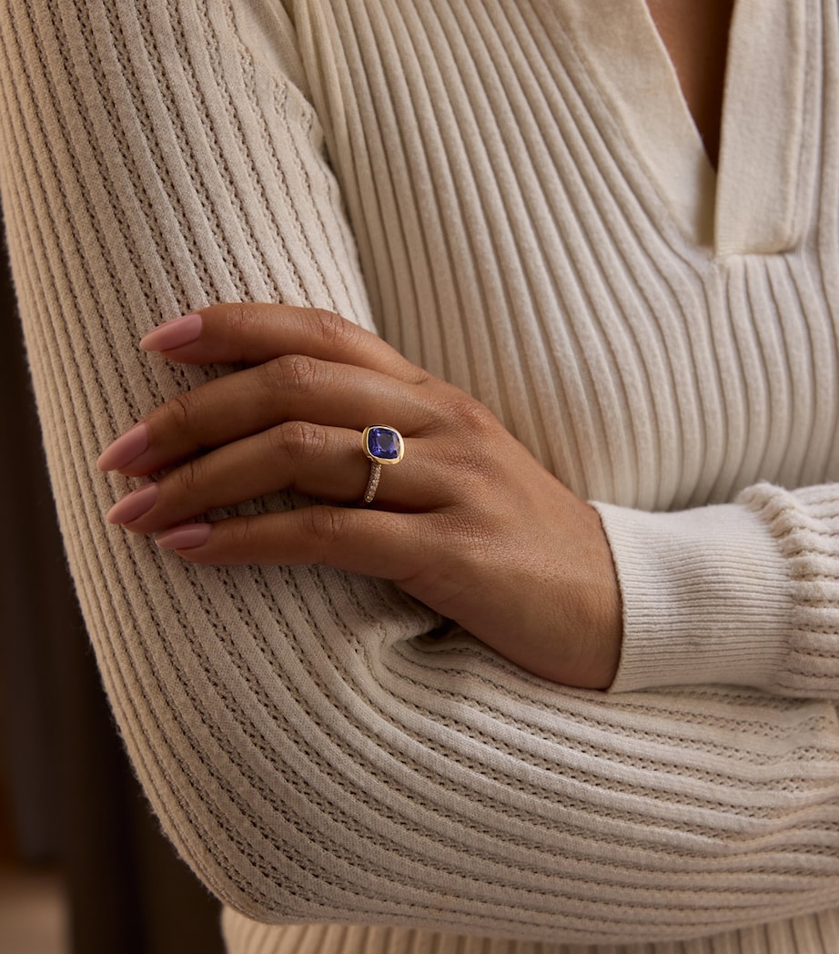 Boodles Yellow Gold, Diamond and Tanzanite Dolce Vita Cushion Ring Yellow Gold Image 2
