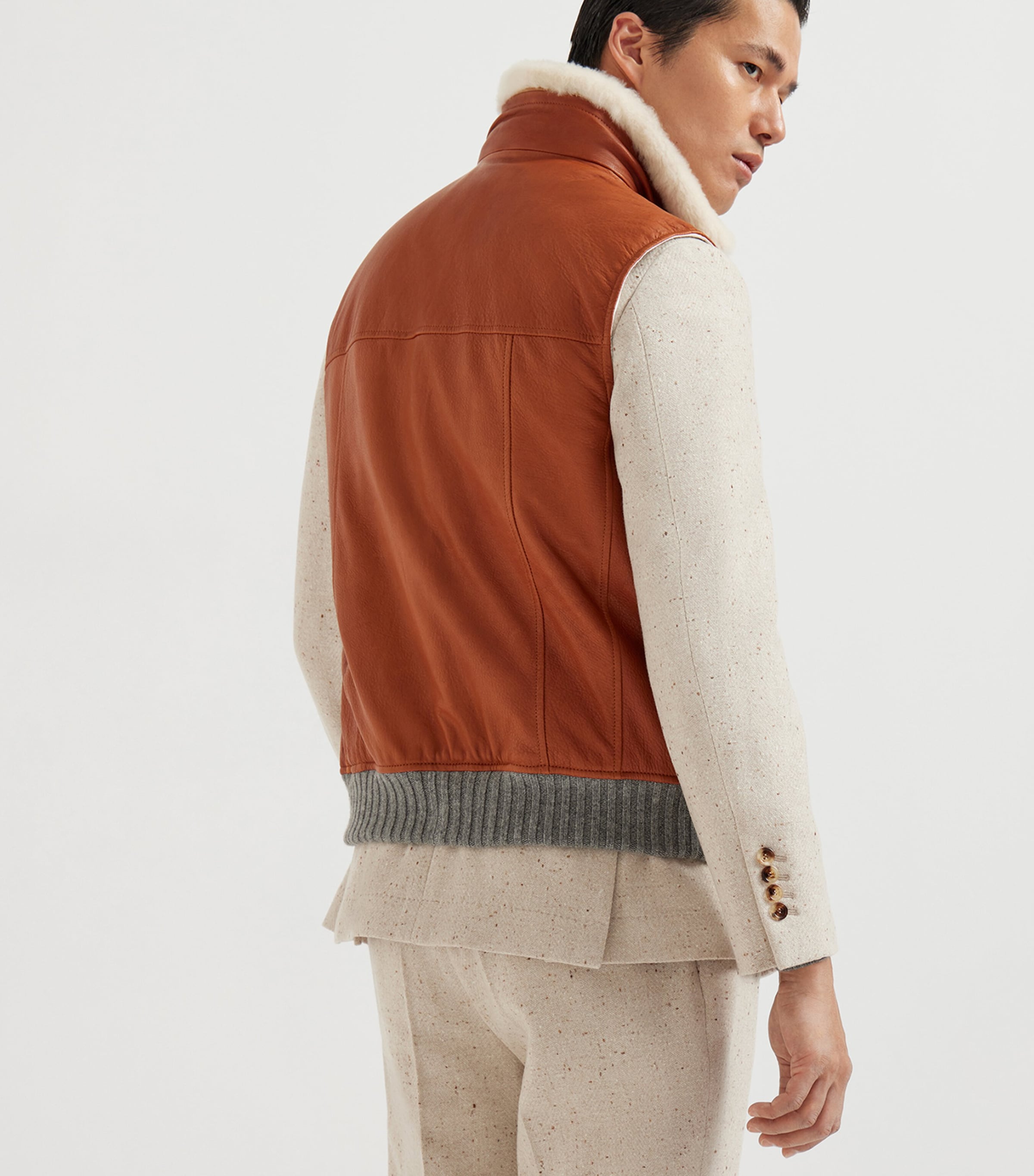 Leather Shearling-Trim Padded Gilet C4415 Image 4