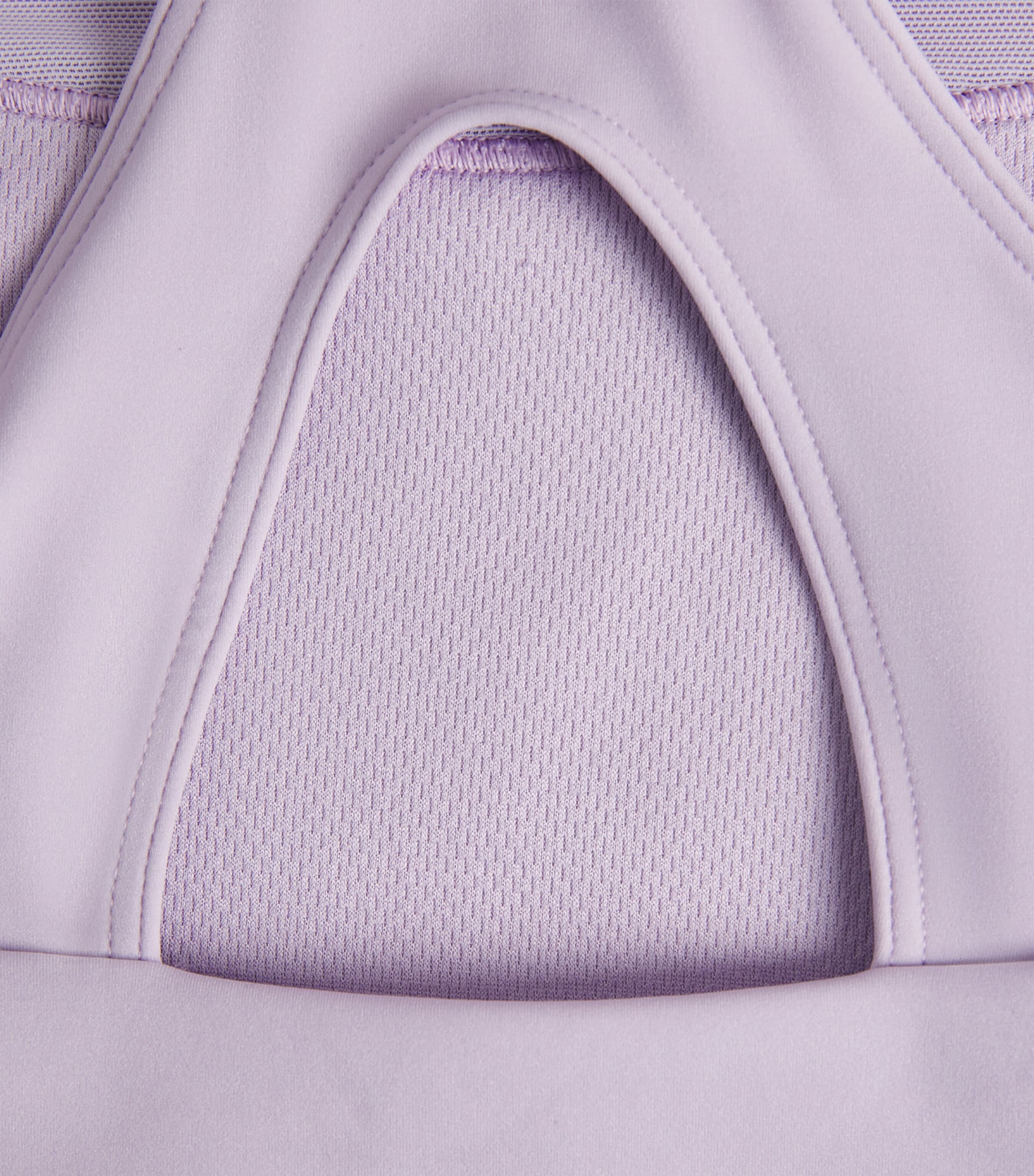 On Womens Performance Crop Top Foxglove Image 6