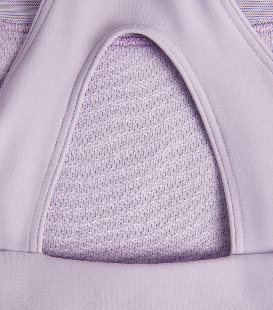 On Womens Performance Crop Top Foxglove Image 6