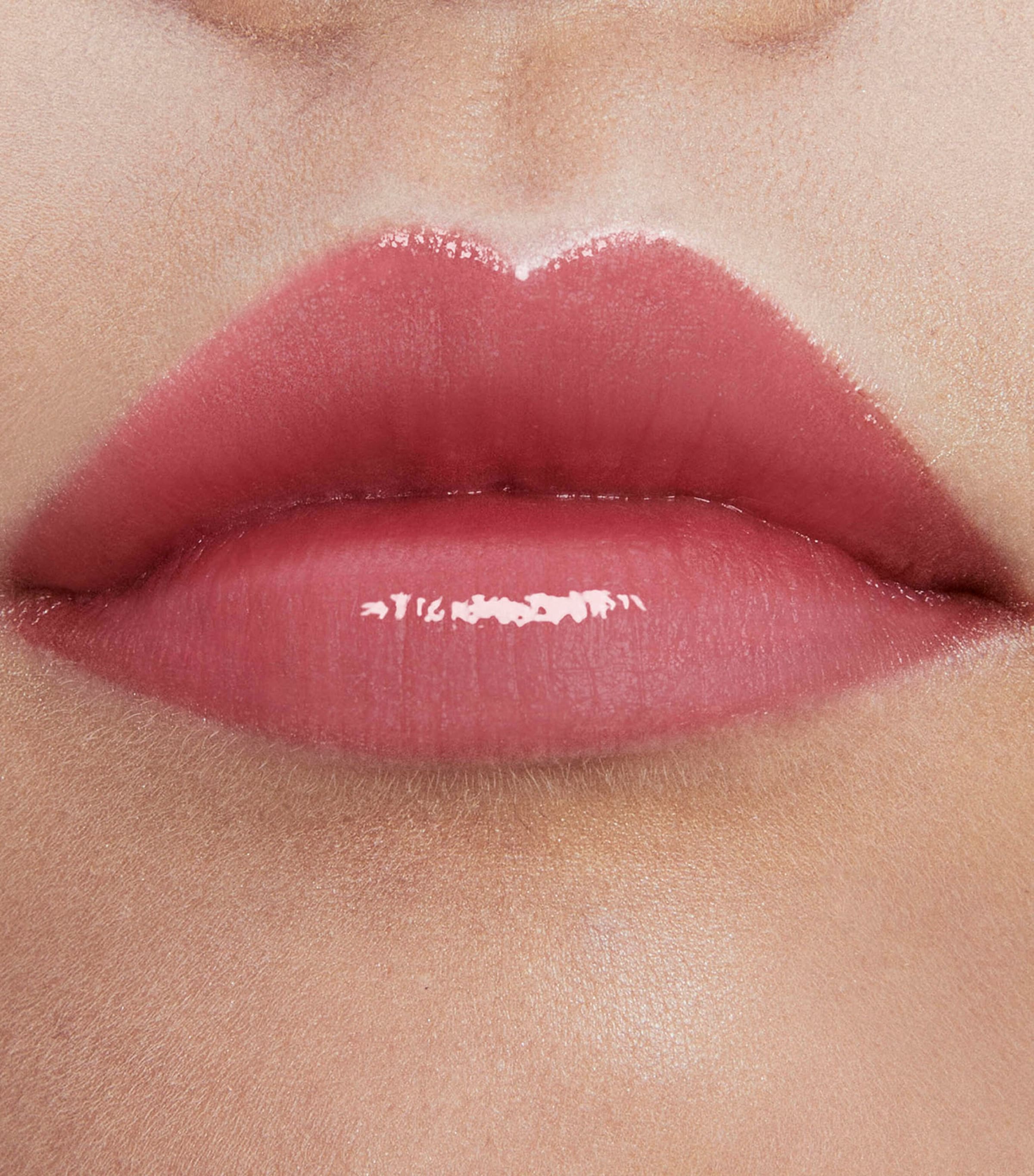 YSL Loveshine Candy Glow Lip Balm Nude Pleasure Image 2