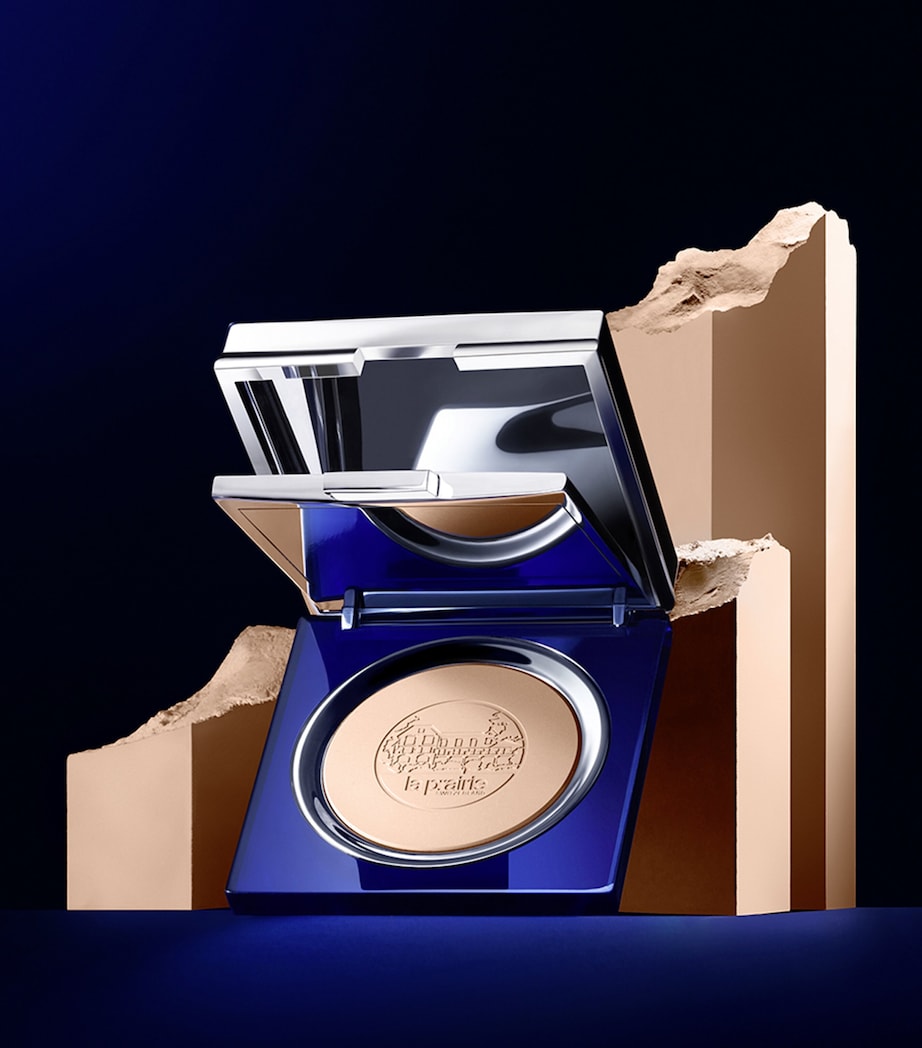 Skin Caviar Powder Foundation SPF15 PURE IVORY N-20 Image 4