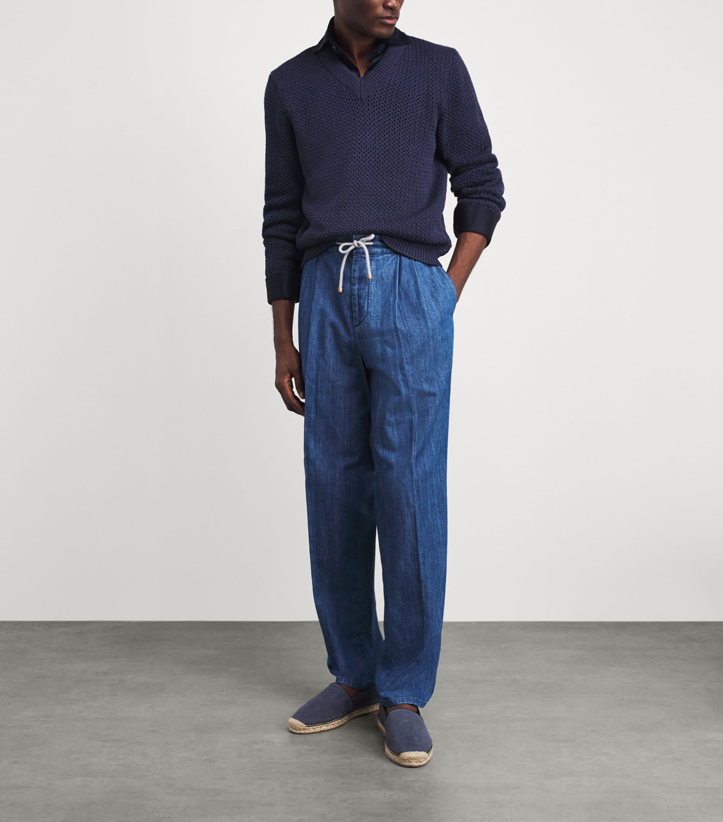 Isaia Mens Silk-Cotton V-Neck Sweater Image 2