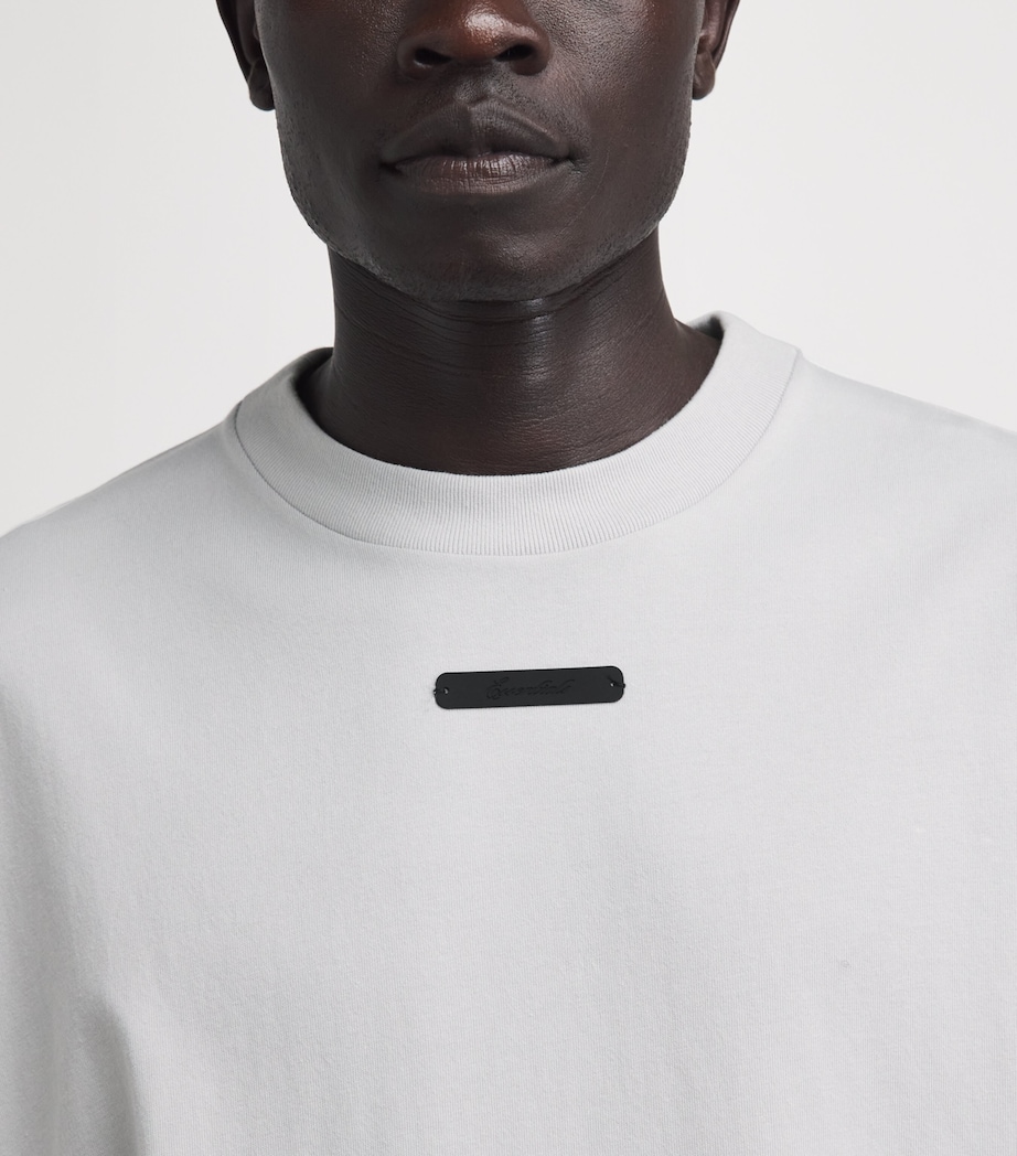 FEAR OF GOD ESSENTIALS Mens Cotton Boxy Merch T-Shirt Overcast Image 3