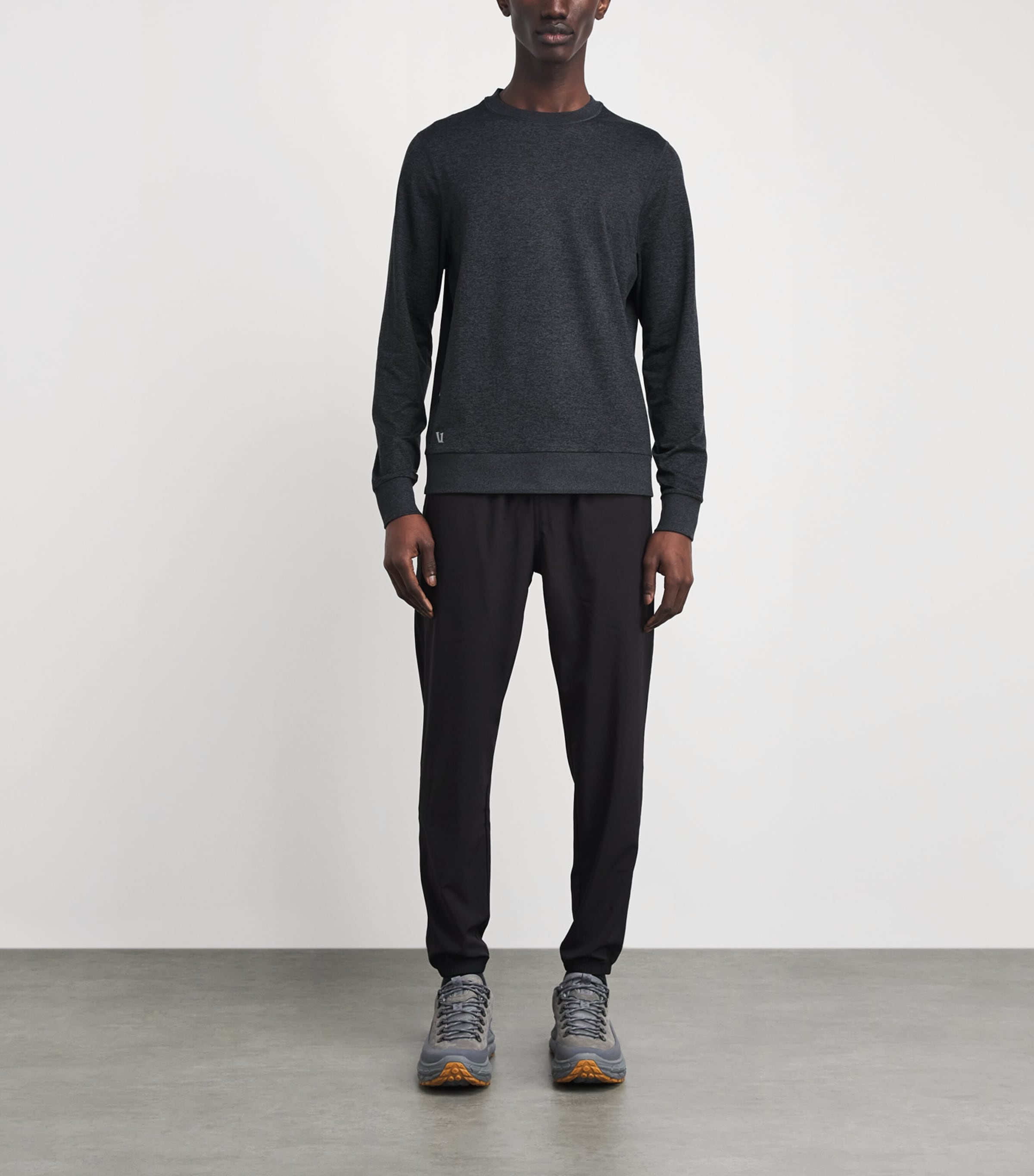 VUORI Mens Ponto Performance Sweatshirt Hcc/charcoal Heather Image 2