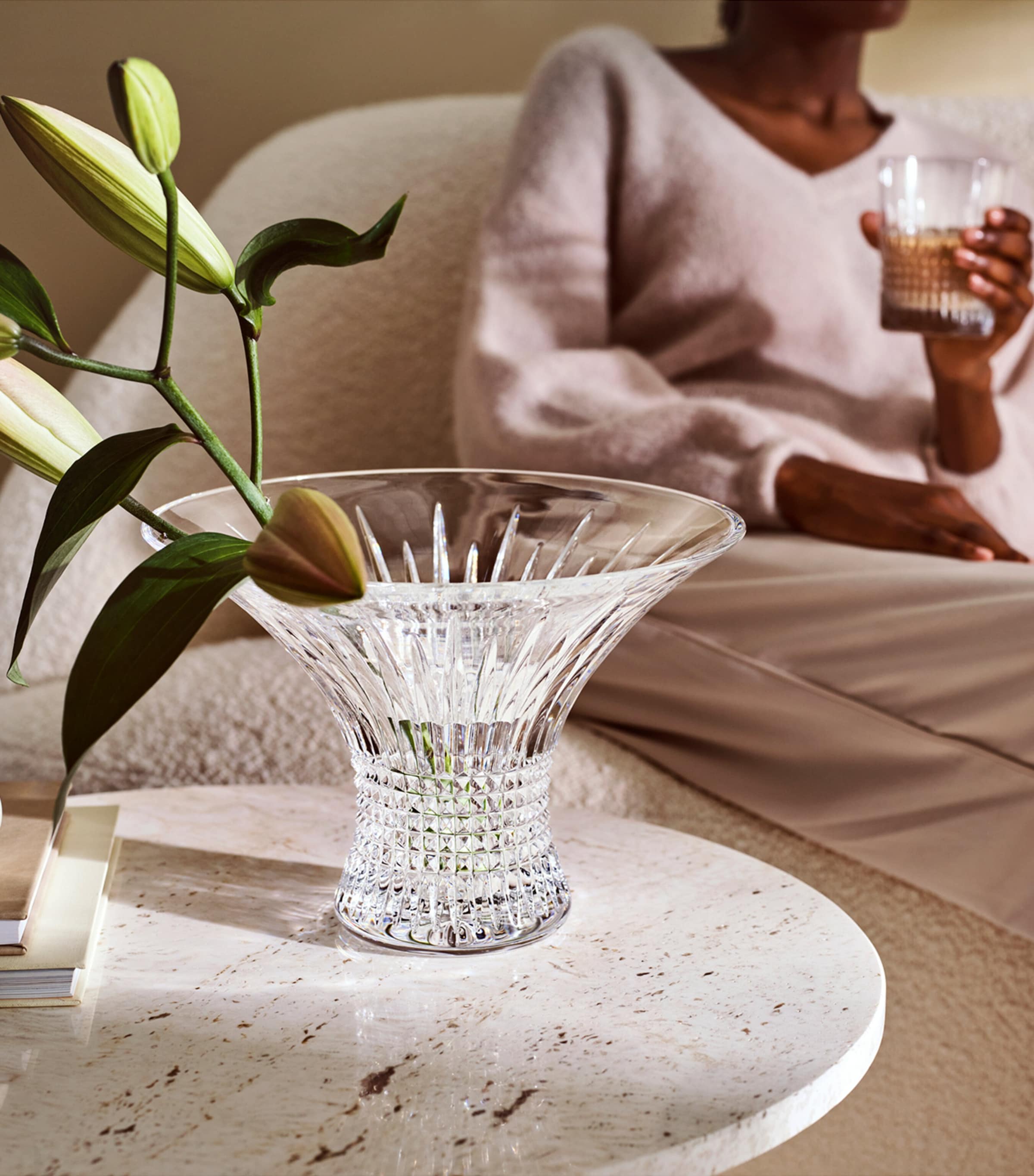 Lismore Diamond Centrepiece (30cm) CLEAR Image 3