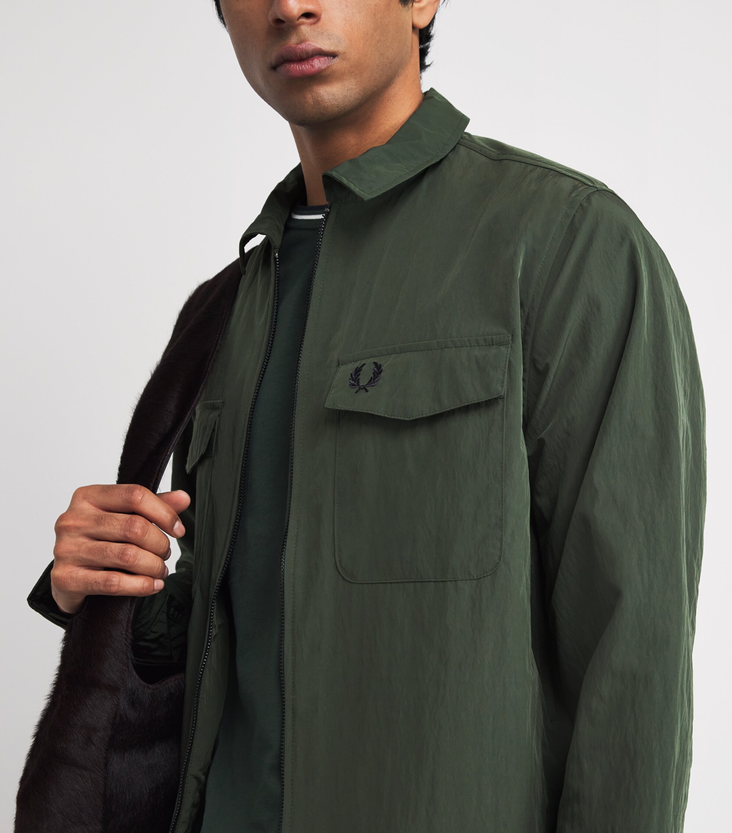 Twin-Pocket Logo Overshirt 36A COURT GREEN Image 6