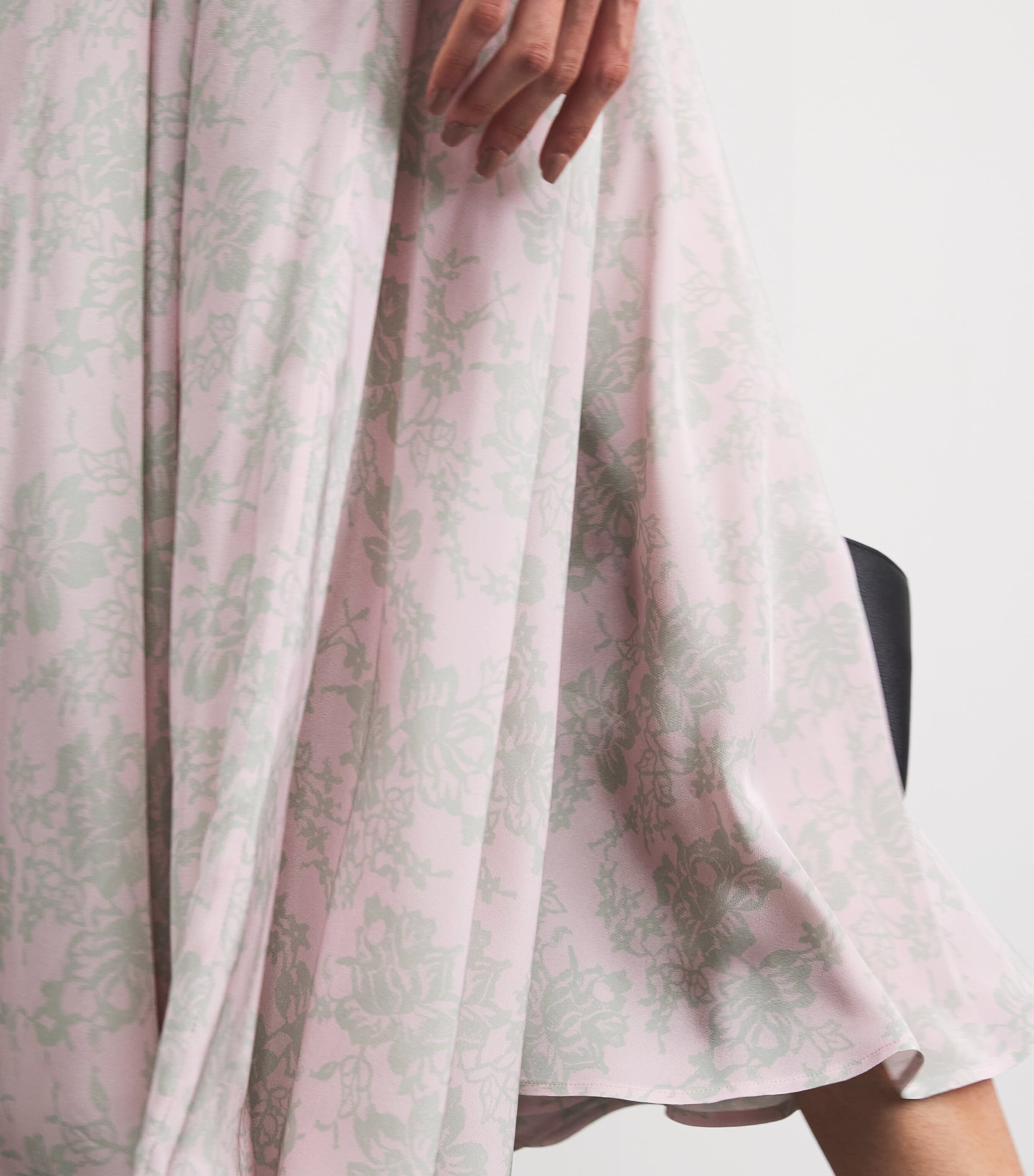 BITE Studios Womens Silk Floral Miren Midi Skirt Rose Pink Image 3