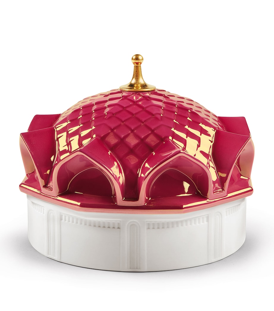 1001 Lights Scheherezade's Quarters Candle (285g) WHITE / RED Image 1