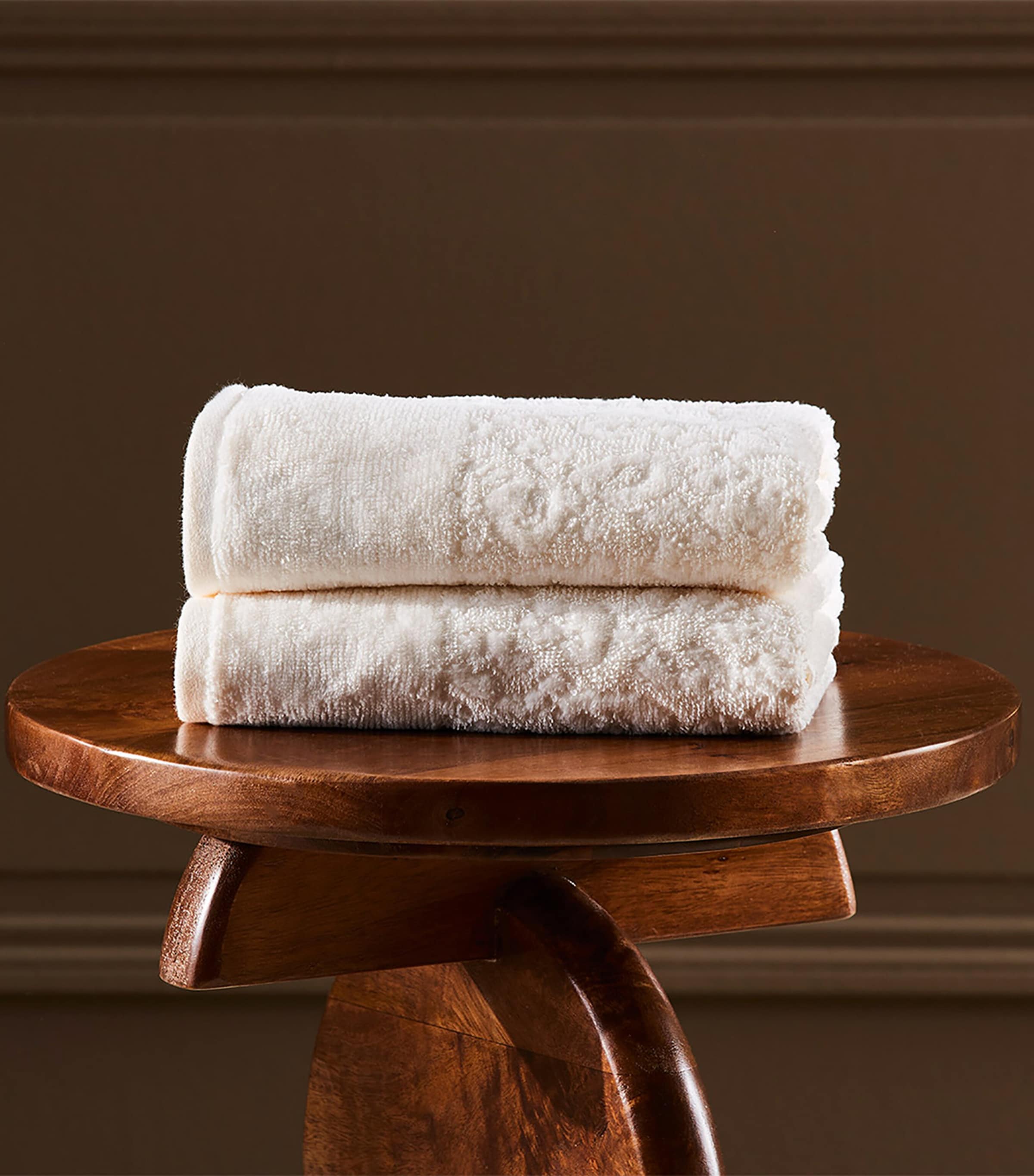 Leopard Bath Sheet (150cm x 90cm) MILK Image 4