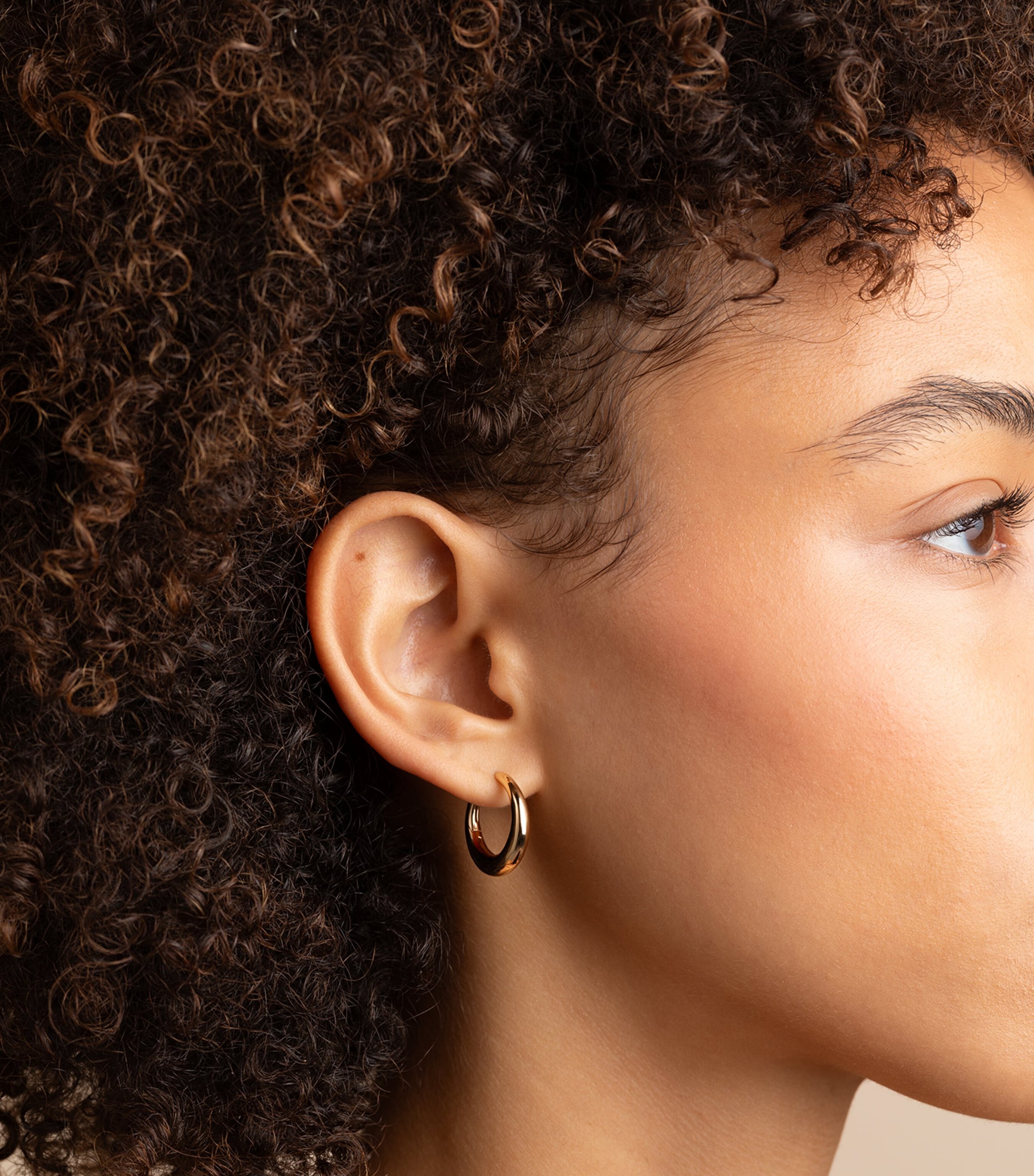 Medium Gold-Plated Dome Hoop Earrings GOLD Image 2