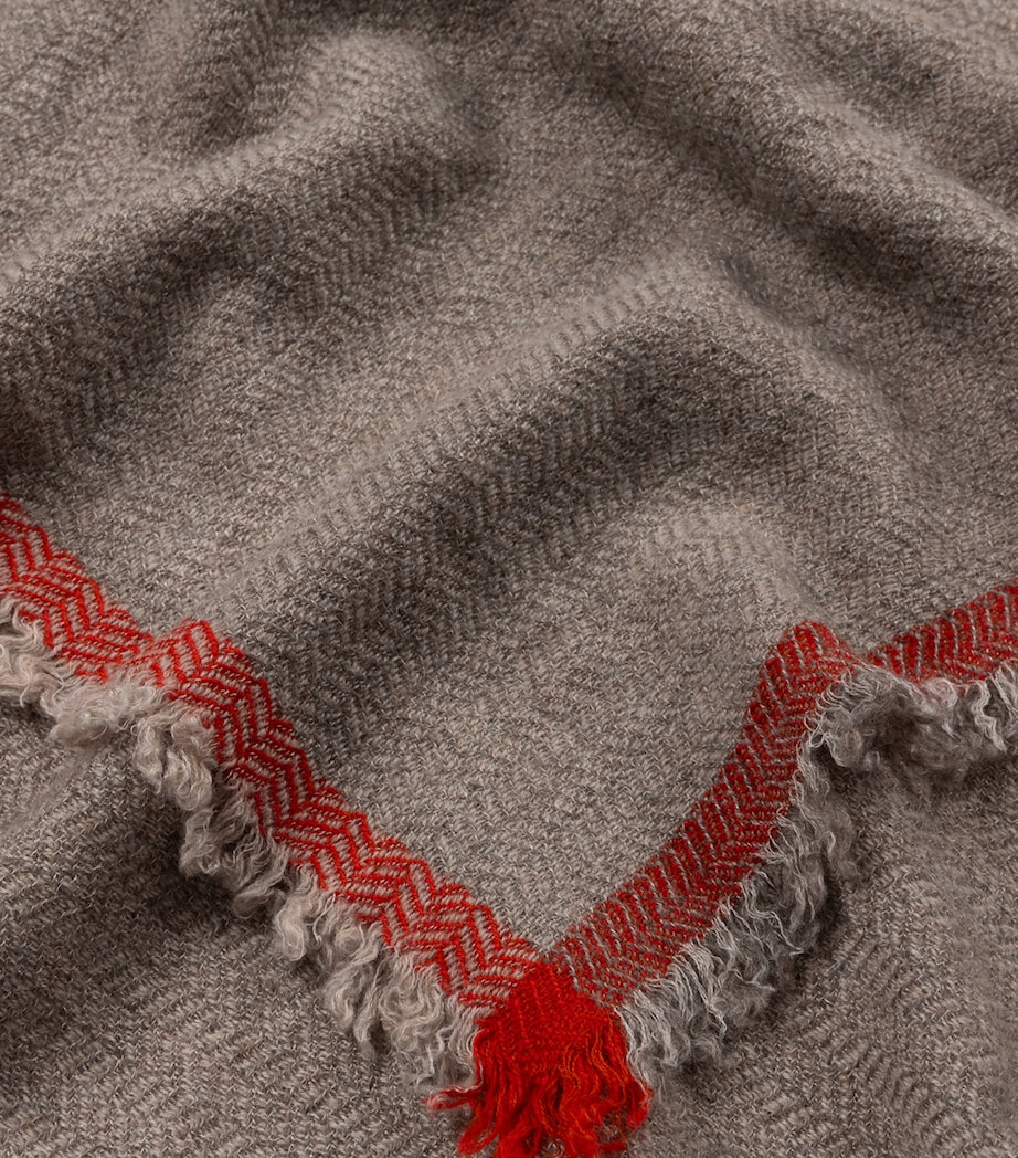 Begg x Co Cashmere-Merino Canna Calli Throw (130cm x 180cm) Natural Rust Image 2