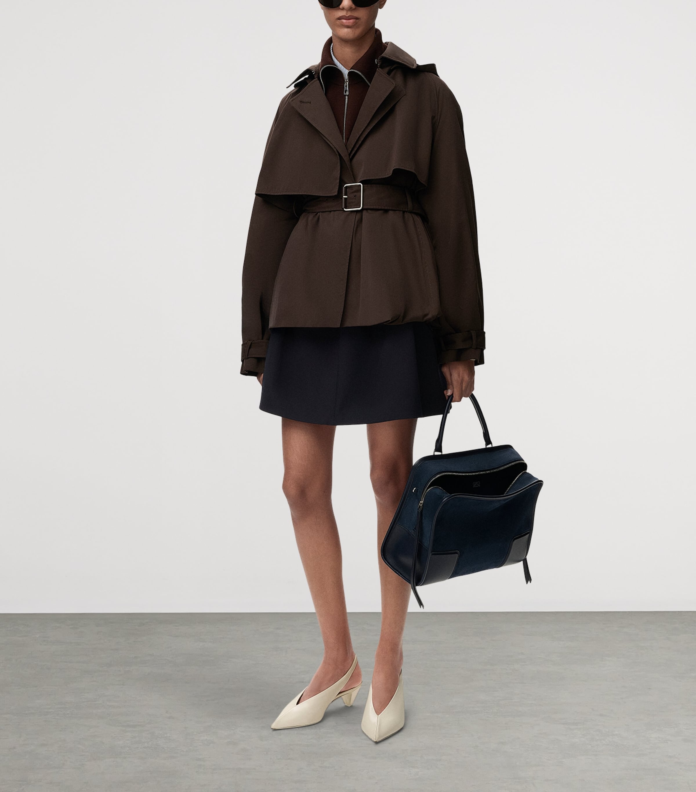 LOEWE Womens Cotton Belted Short Trench Coat Brown Image 2