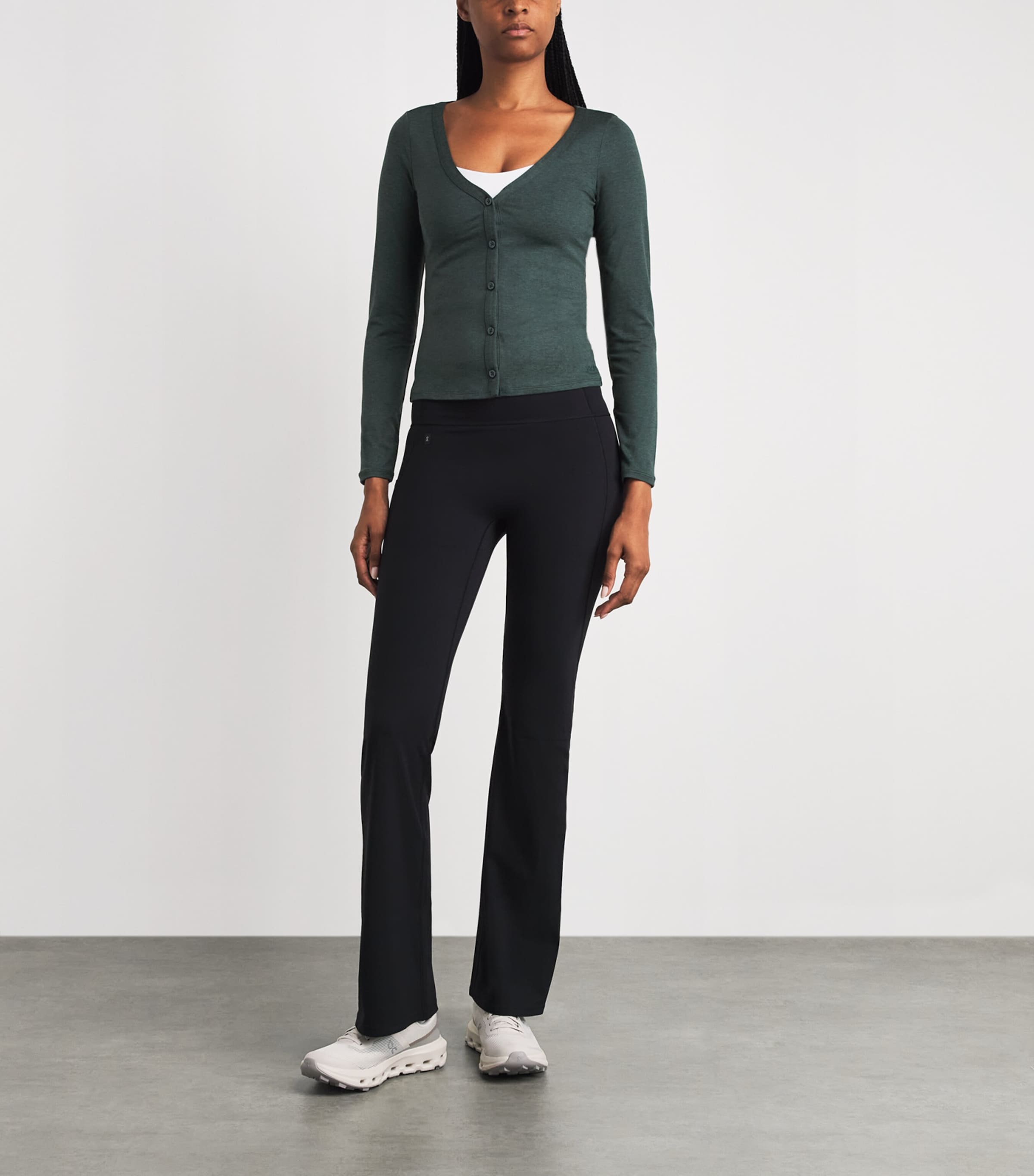VUORI Womens Halo V-Neck Cardigan Hemlock Heather Image 2