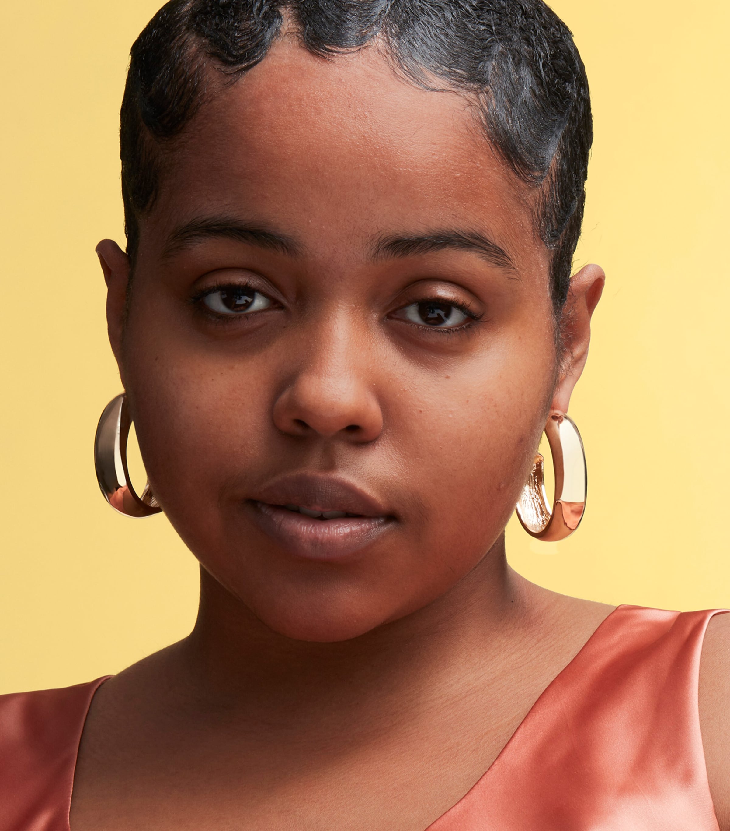 Studio Radiance Face and Body Foundation C6 Image 3