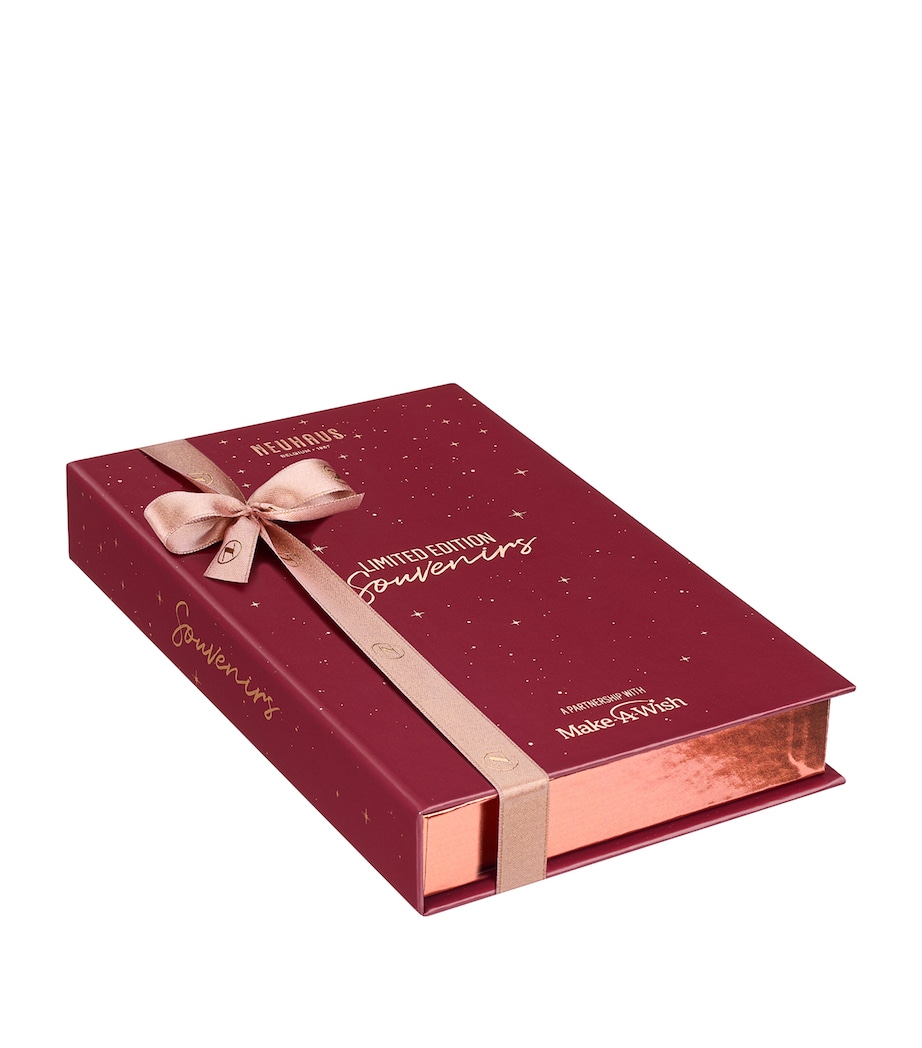 Praline-Filled Milk, White and Dark Chocolate 15-Piece Souvenirs Selection Box (164g) NO COLOUR Image 3