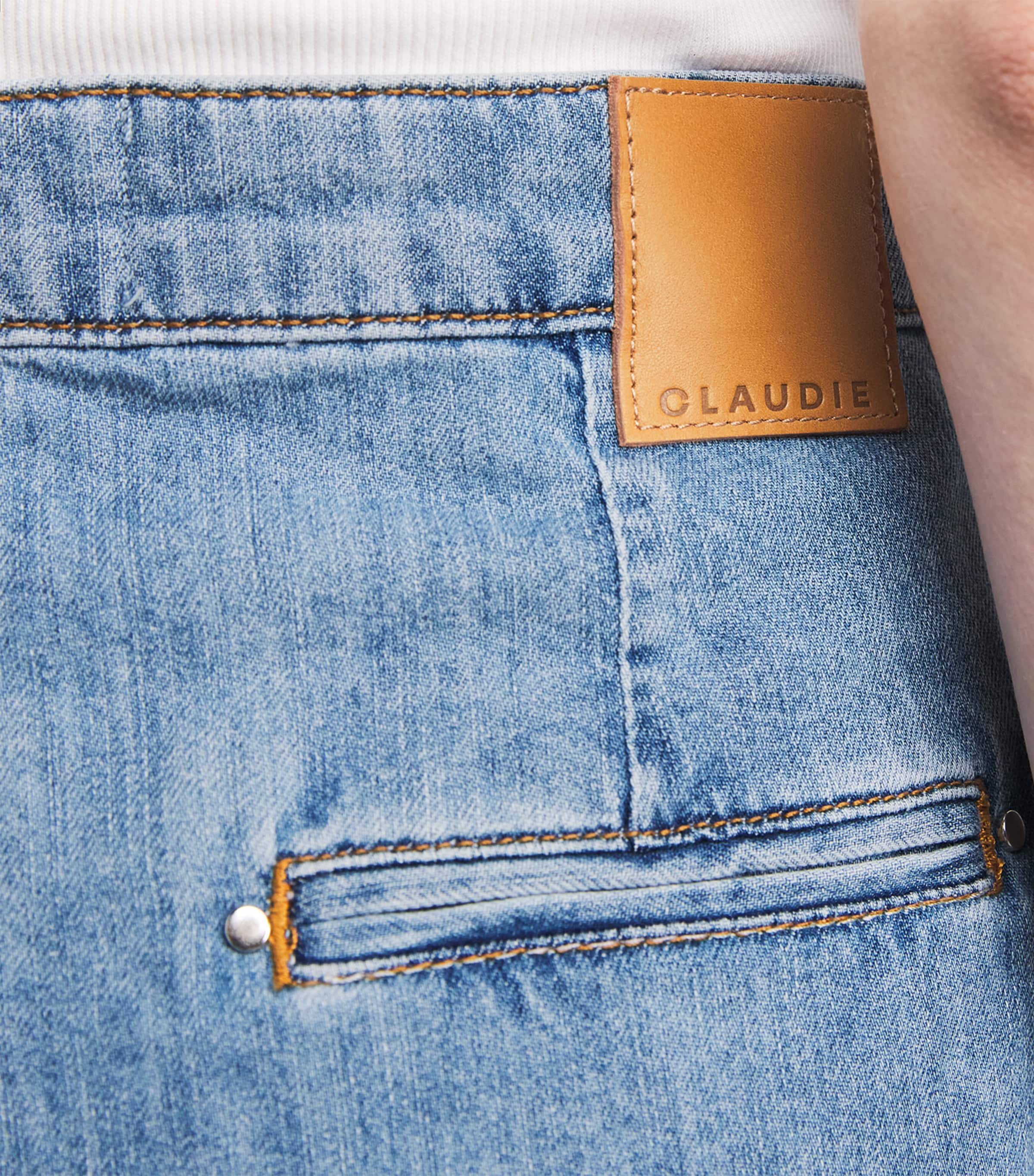 Button-Up-Panel Wide-Leg Jeans LIGHT BLUE DENIM Image 6