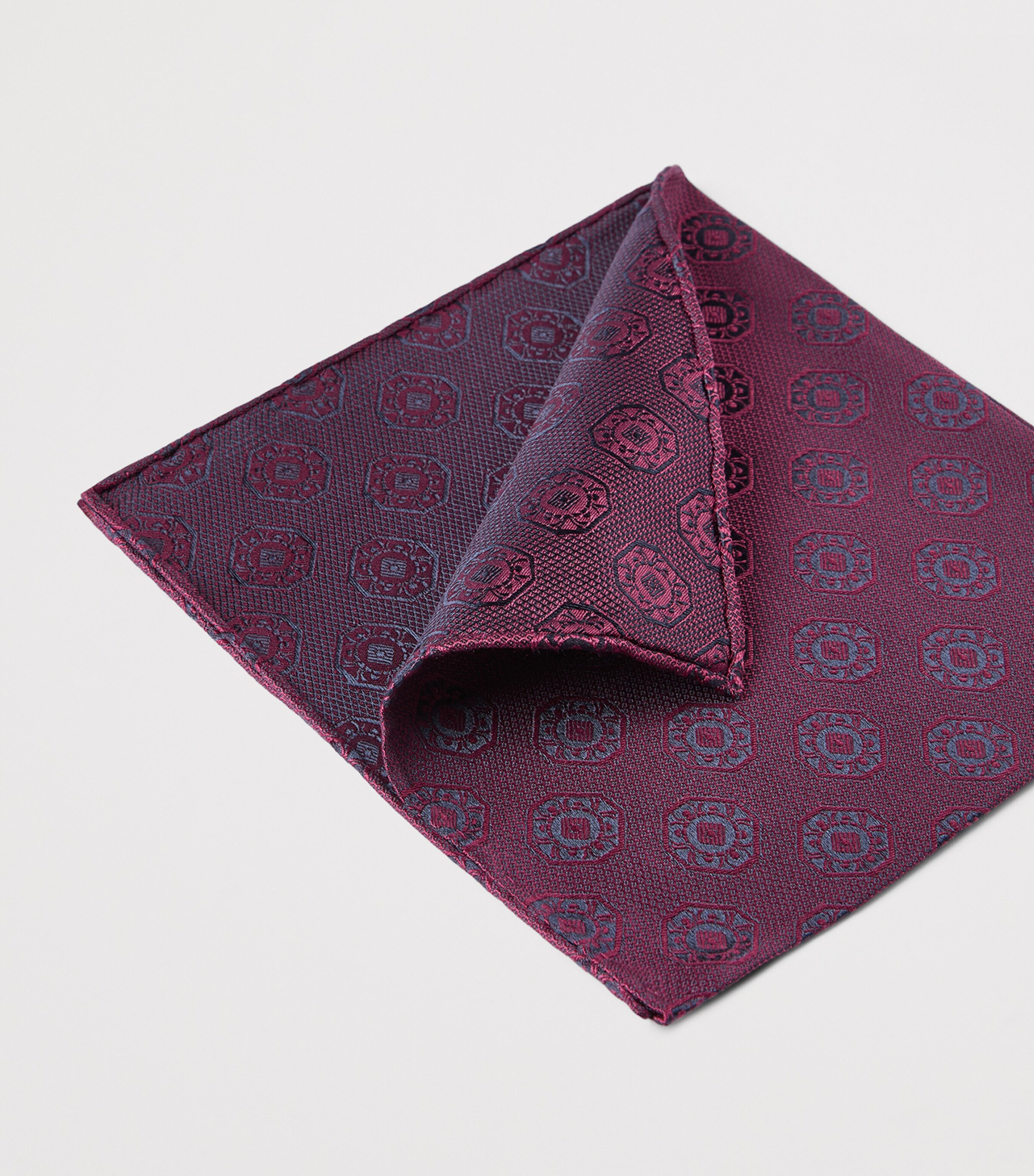 Silk Medallion Pocket Square C003 Image 3