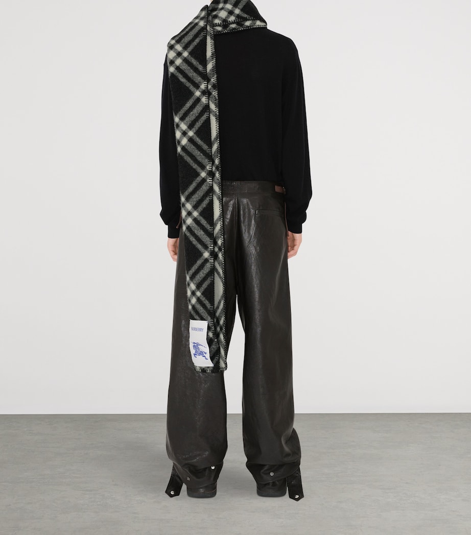 Wool Check Scarf BLACK Image 5