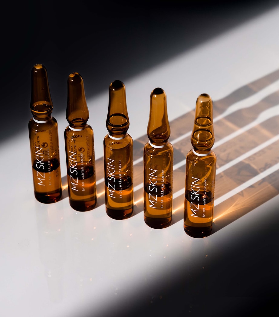 Brightening & Hydrating Eye Ampoules (10 x 1ml) NO COLOUR Image 3