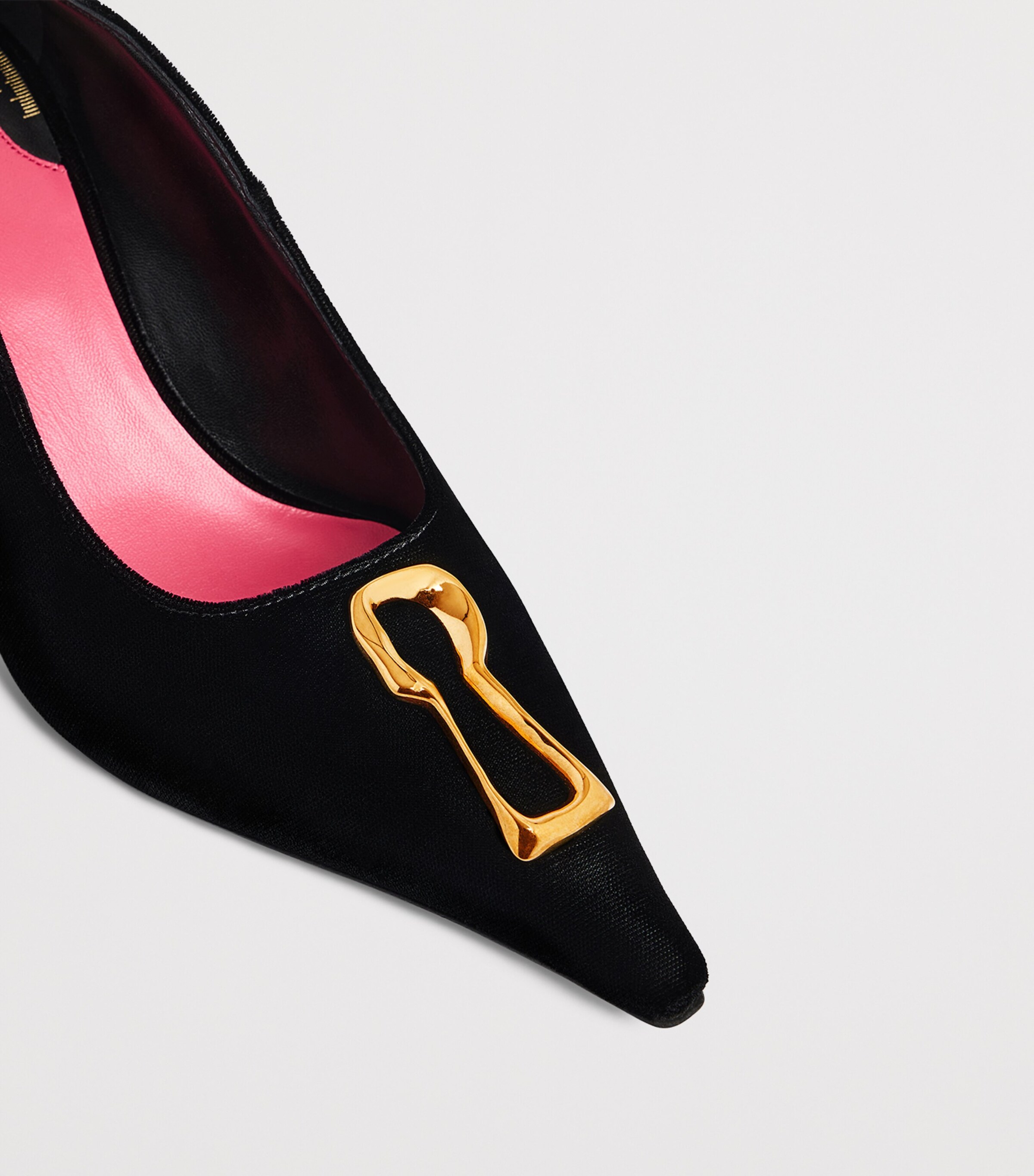 Schiaparelli Velvet Keyhole Pumps 60 Black Image 6