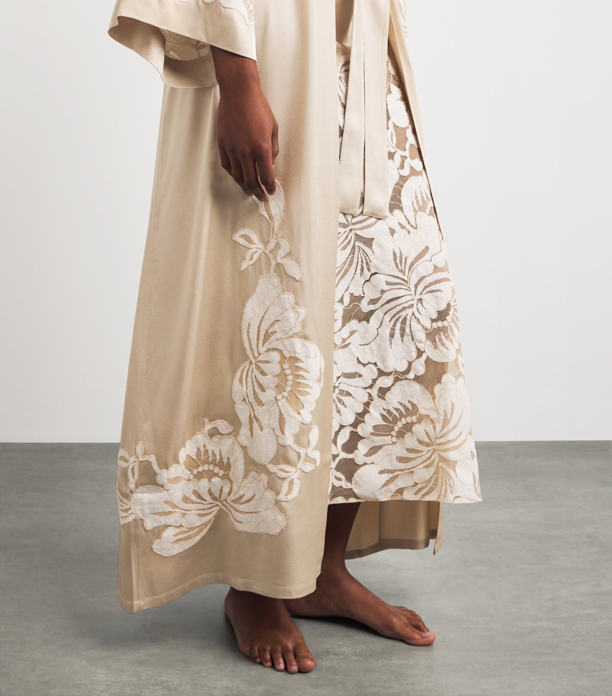 Bocan Womens Satin Embellished Dalia Robe (XS/S) Beige Image 6
