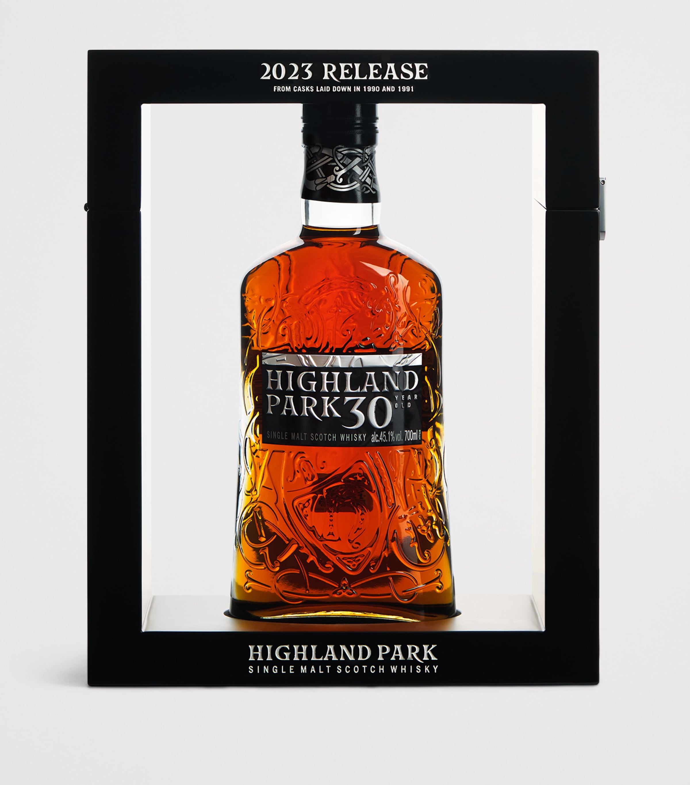 Highland Park 30-Year-Old Single Malt Scotch Whisky (70cl) Image 2