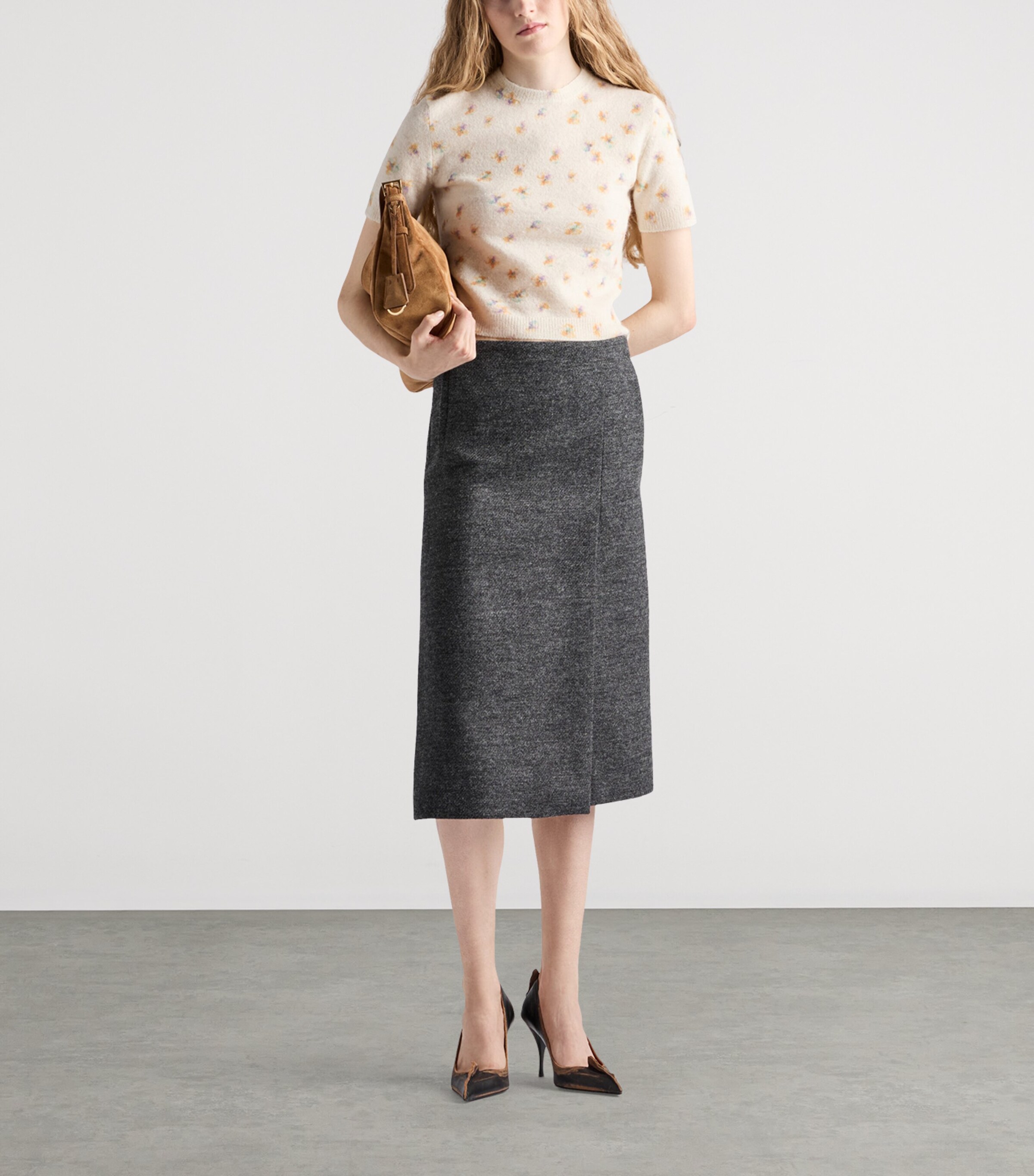 Wool Floral Short-Sleeve Sweater F0061 Image 2