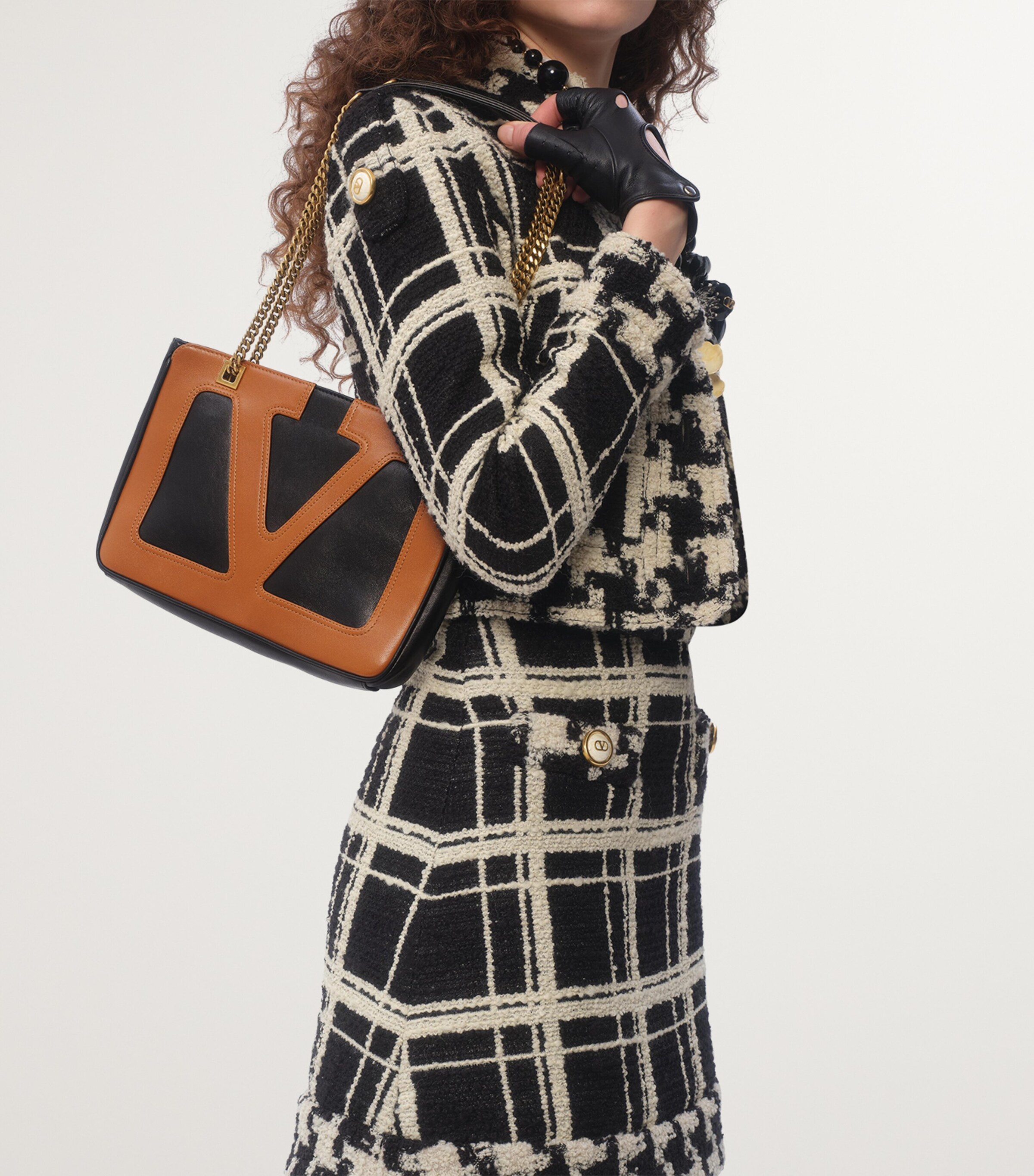 Small Lambskin Viva Superstar Tote Bag RFA Image 7